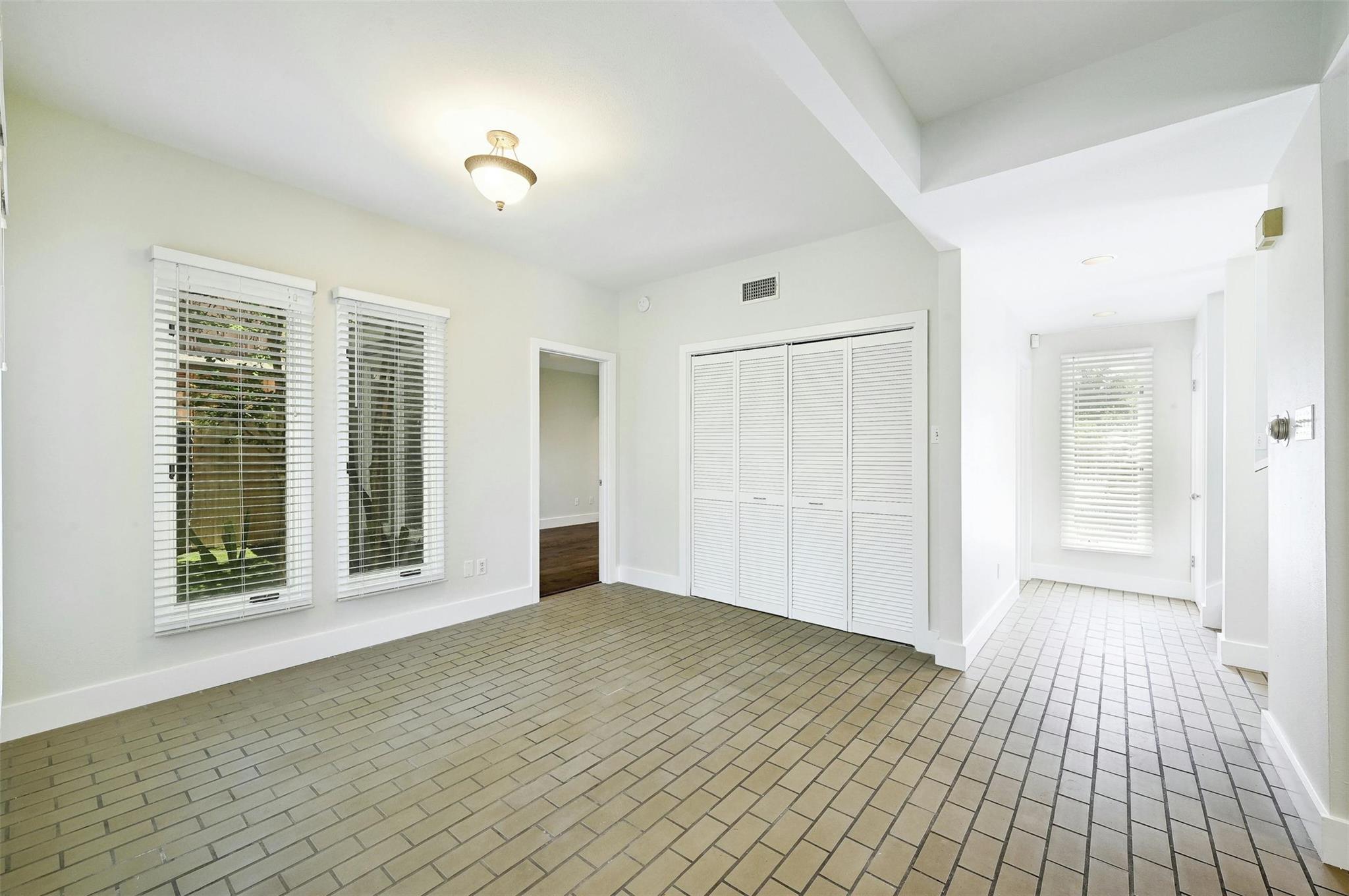 1401 Marshall Ln # B, Austin, TX 78703