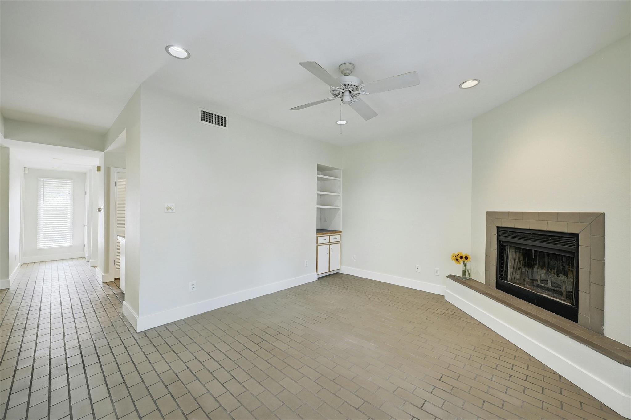 1401 Marshall Ln # B, Austin, TX 78703