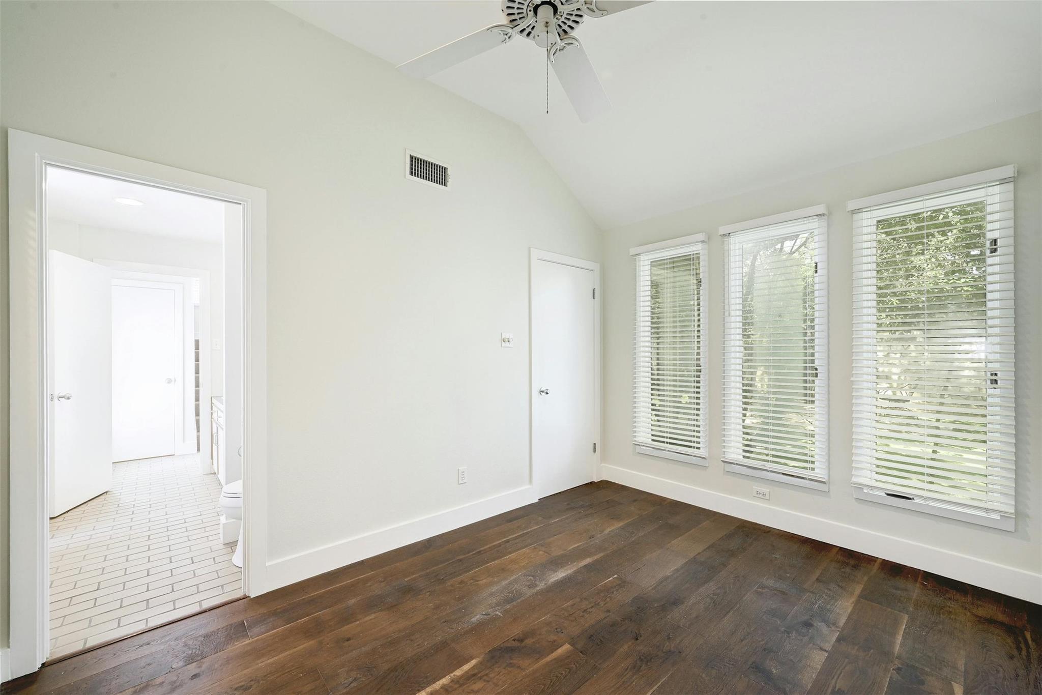 1401 Marshall Ln # B, Austin, TX 78703