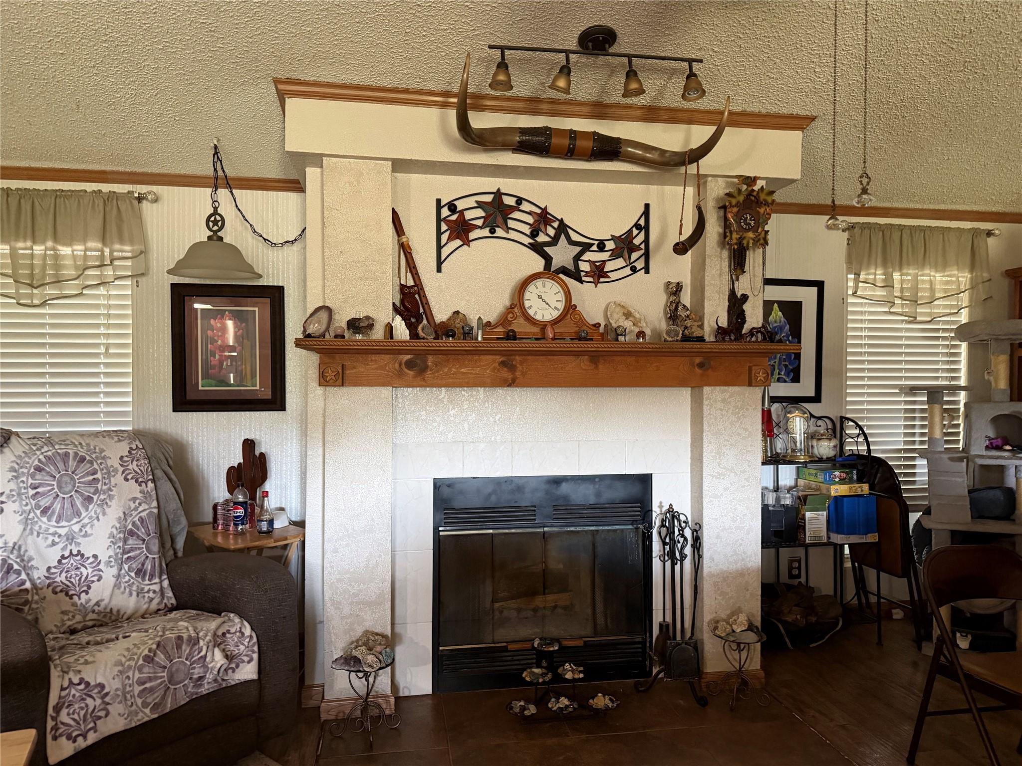 829 Old Highway 20 Highway # A, McDade, TX 78650