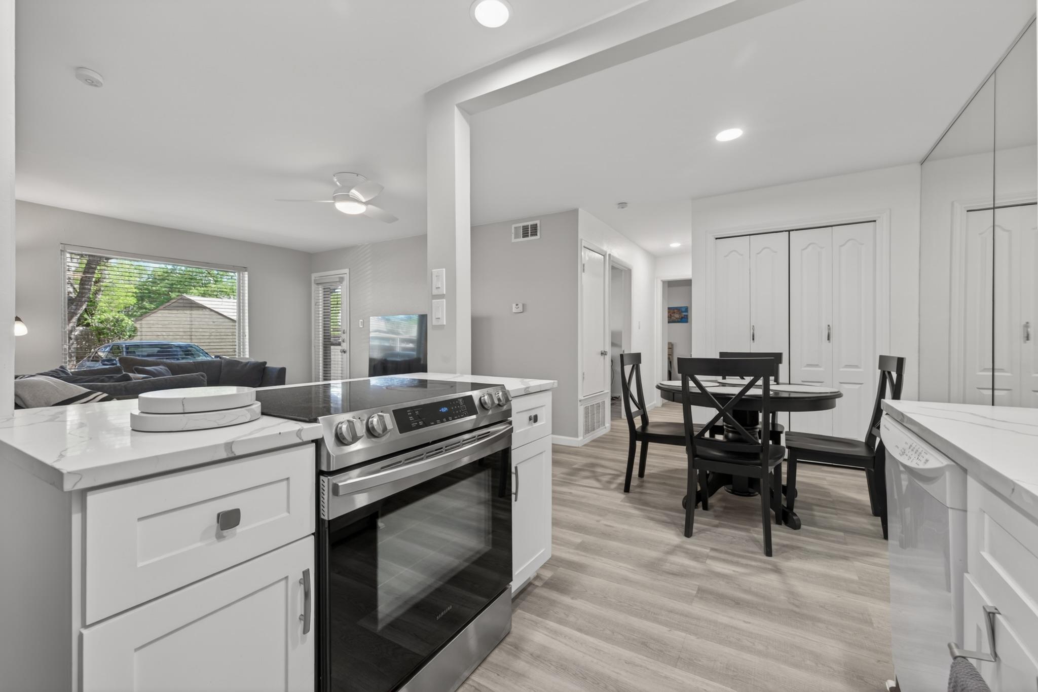 8210 Bent Tree Rd # 116, Austin, TX 78759