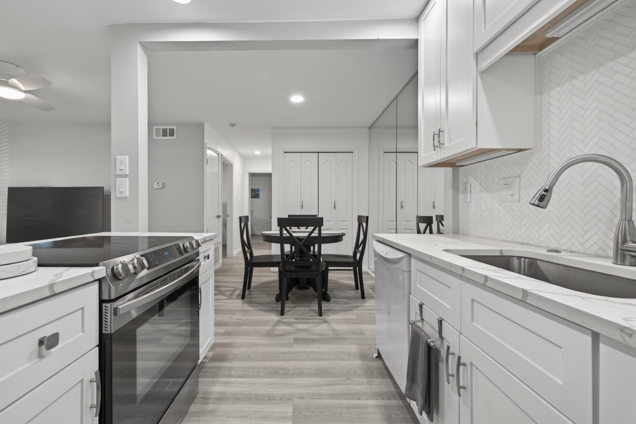 8210 Bent Tree Rd # 116, Austin, TX 78759