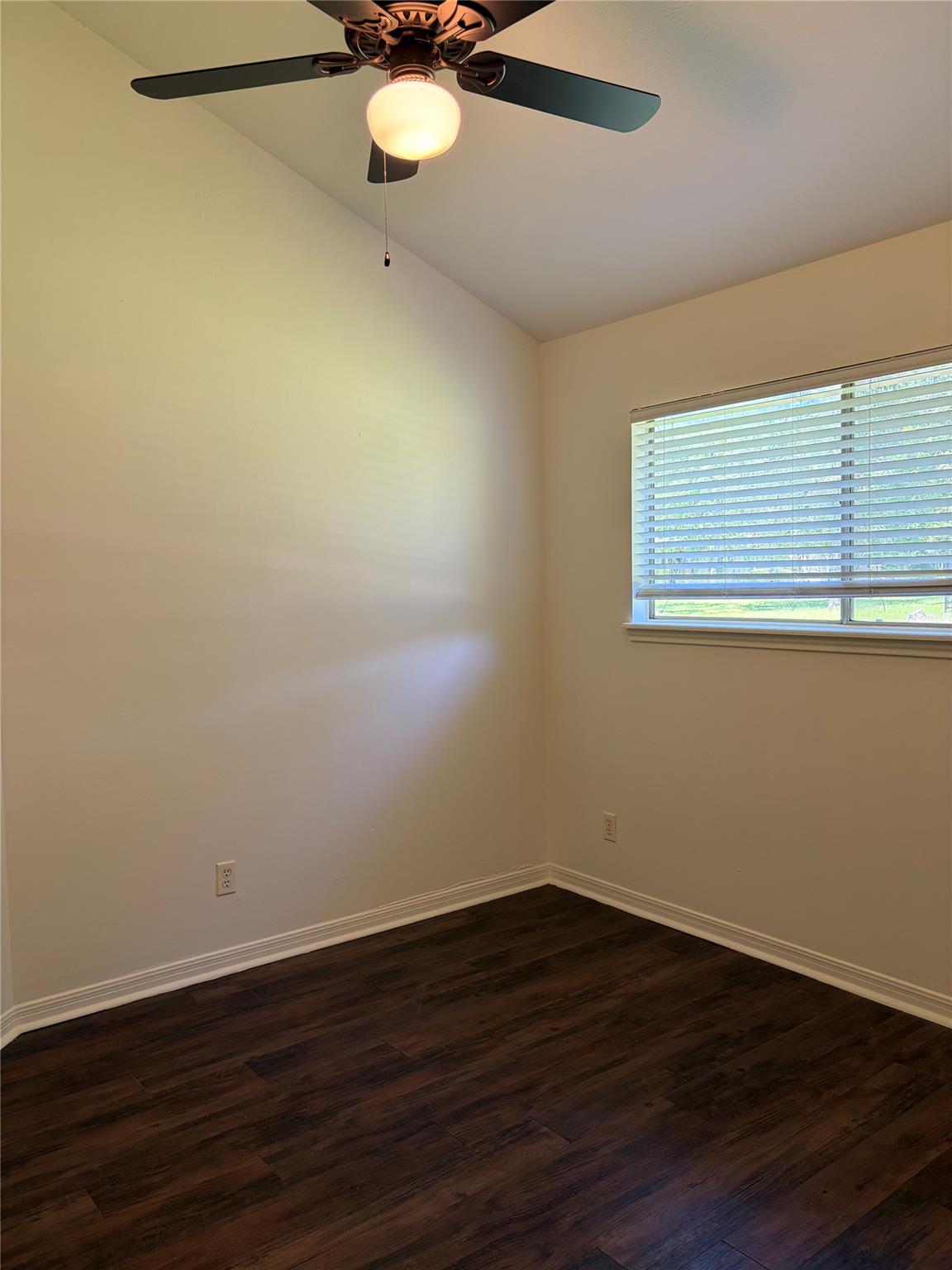 1404 Andra Ln, San Marcos, TX 78666