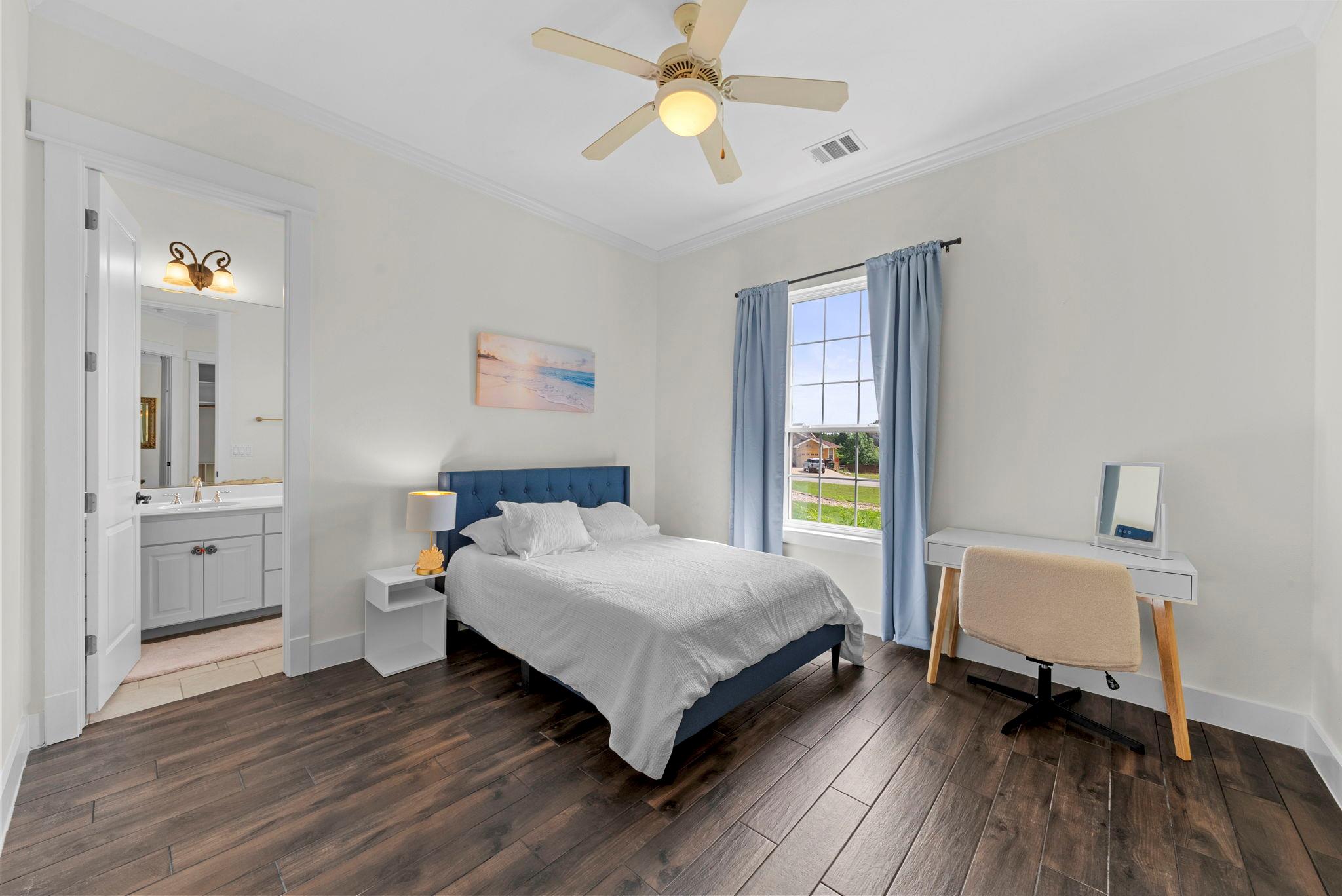 520 Goodnight Trl, Dripping Springs, TX 78620