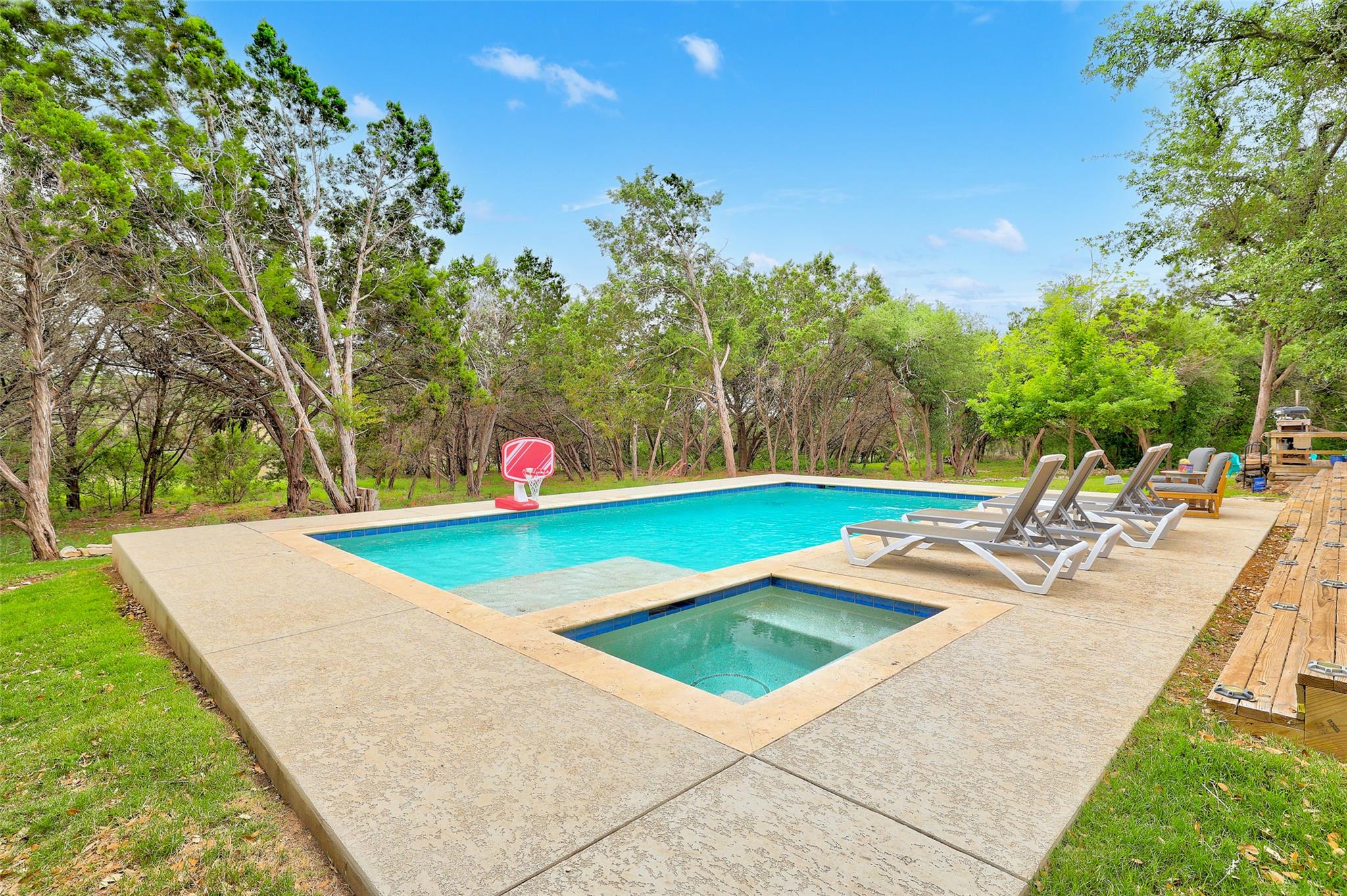 9854 N Weir Loop Cir, Austin, TX 78736