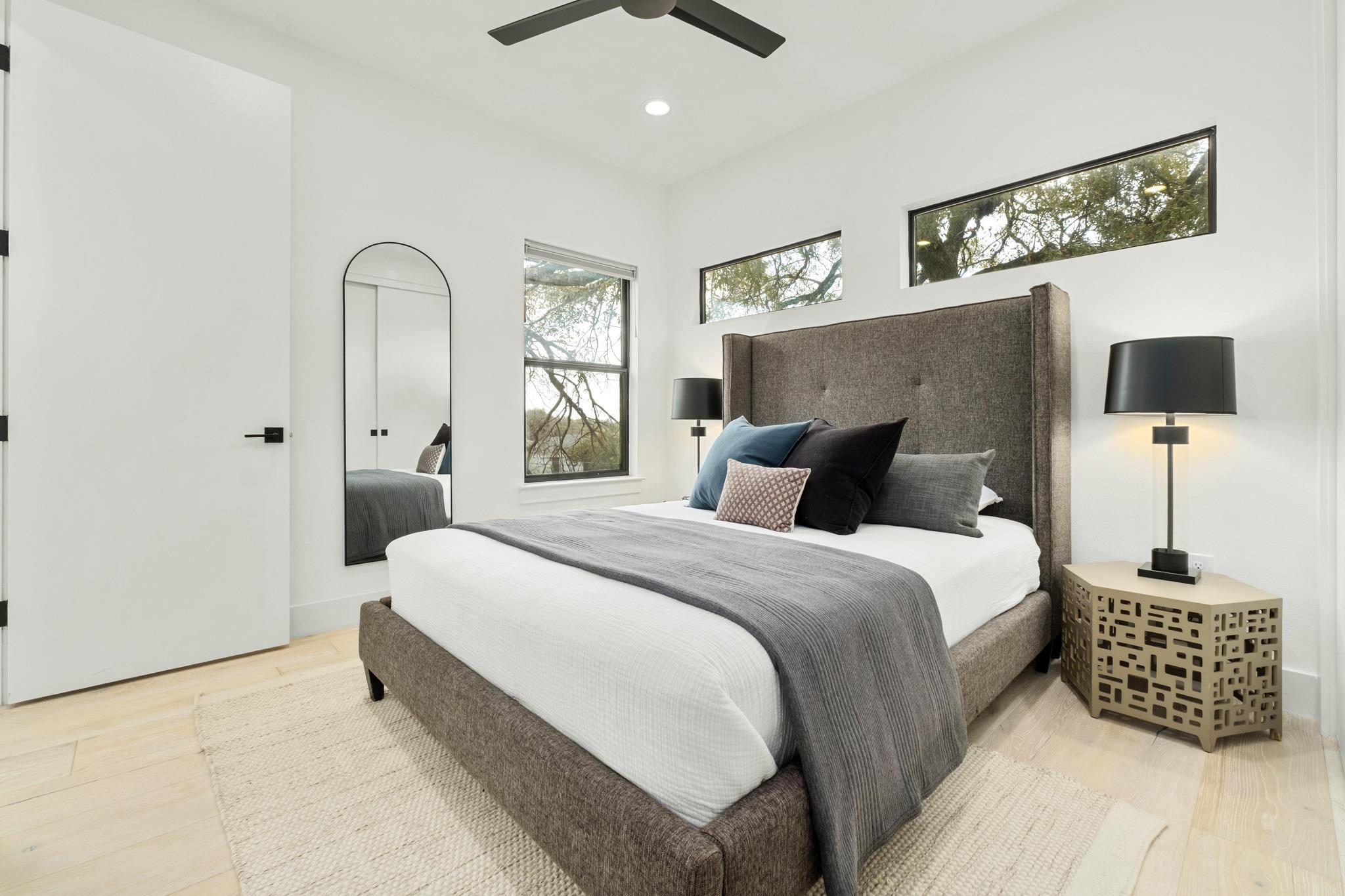 1183 Oakgrove Ave # 2, Austin, TX 78702