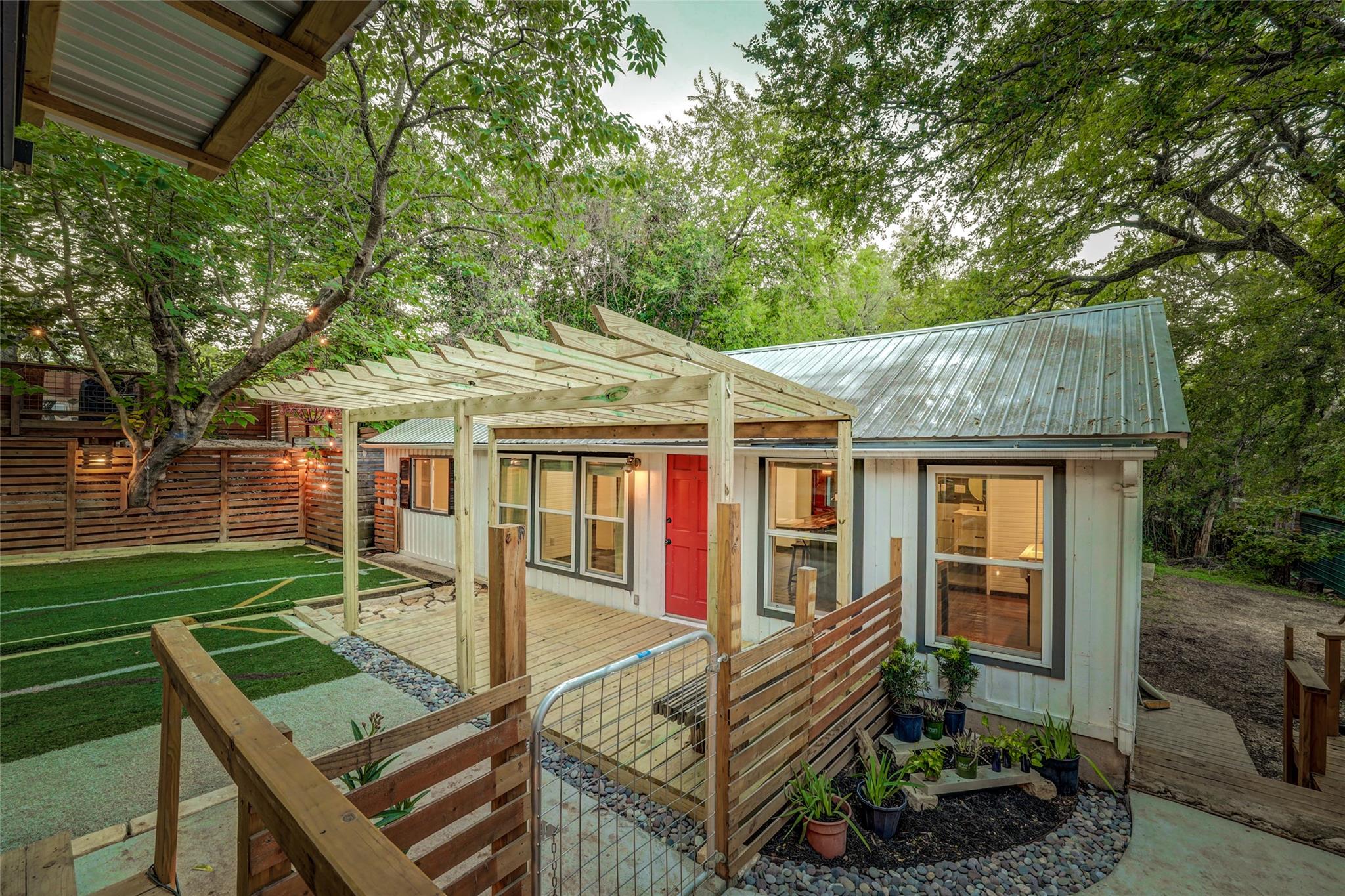 610 Terrell Hill Dr # B, Austin, TX 78704