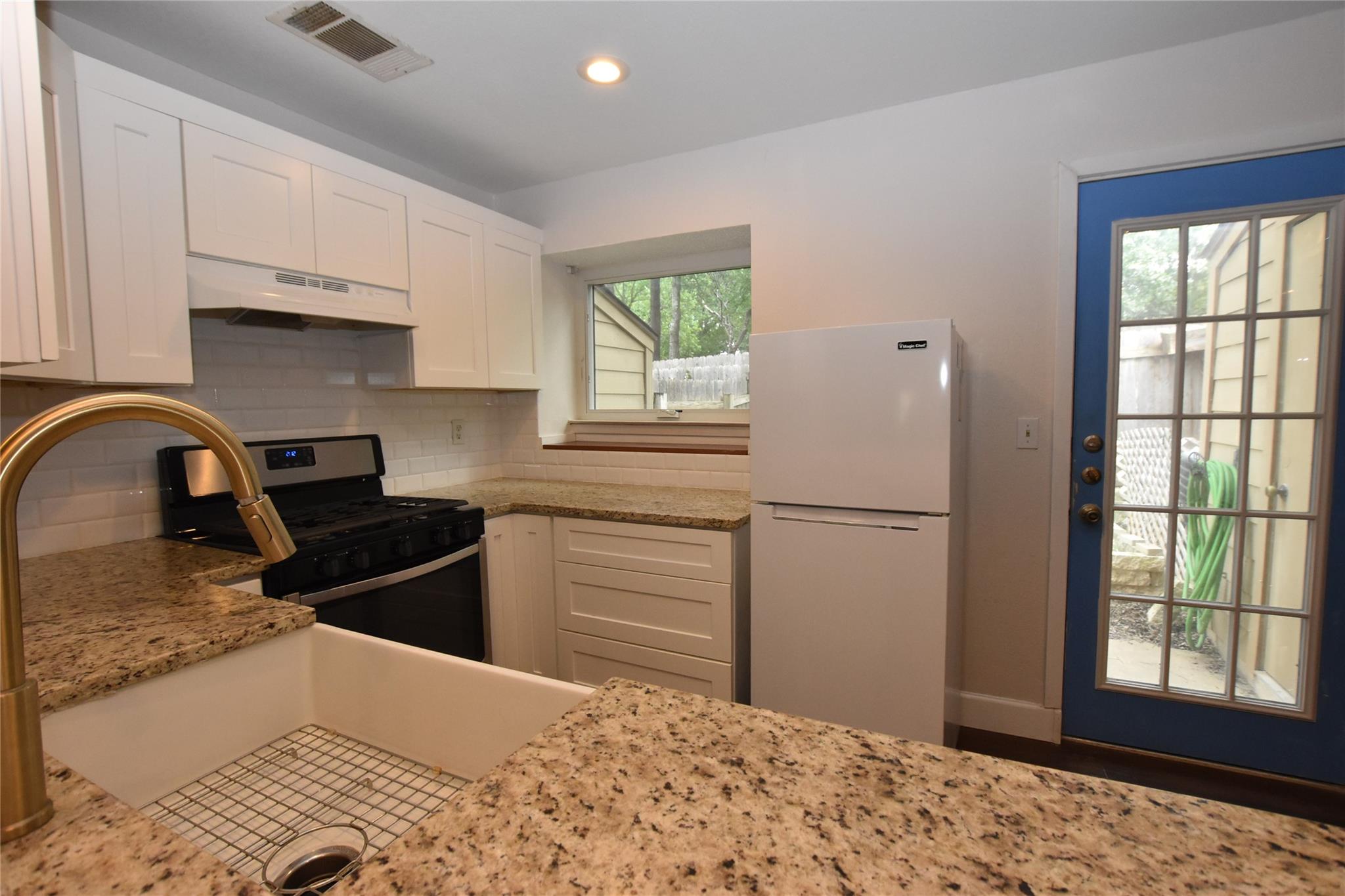 11404 Walnut Ridge Dr # 17, Austin, TX 78753