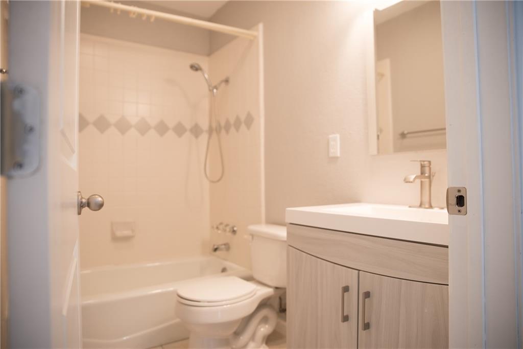202 Spring Garden Dr # A, Hutto, TX 78634