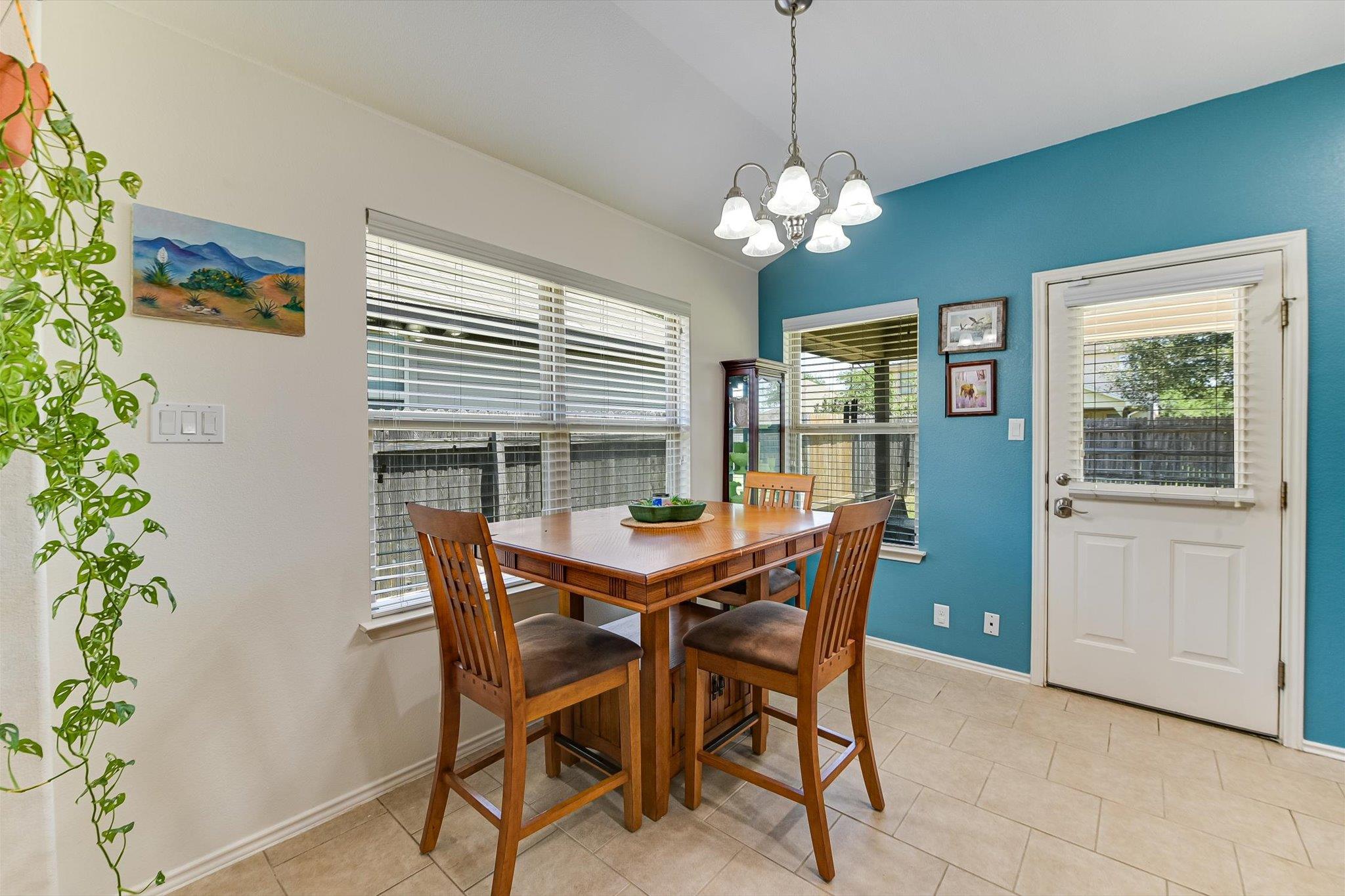 536 Dragon Ridge Rd, Buda, TX 78610