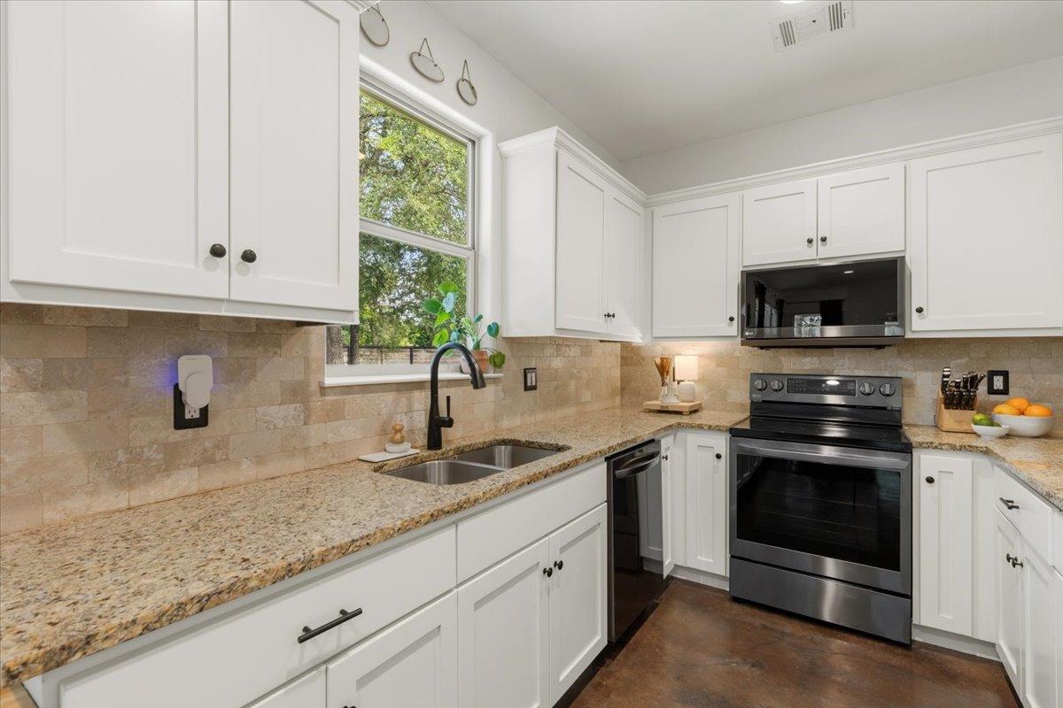 152 Keawakapu Dr, Bastrop, TX 78602