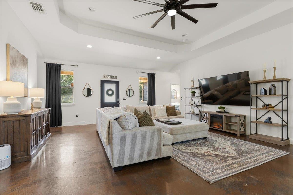 152 Keawakapu Dr, Bastrop, TX 78602