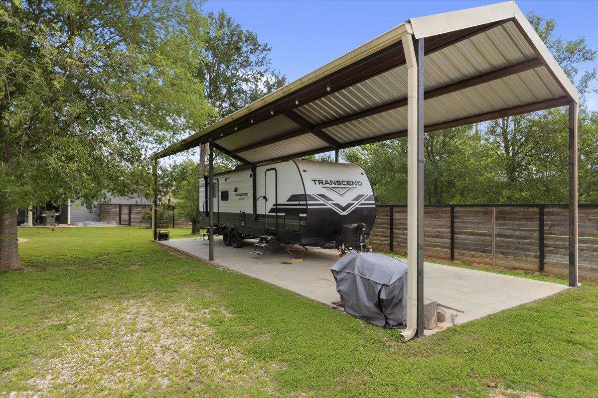 152 Keawakapu Dr, Bastrop, TX 78602
