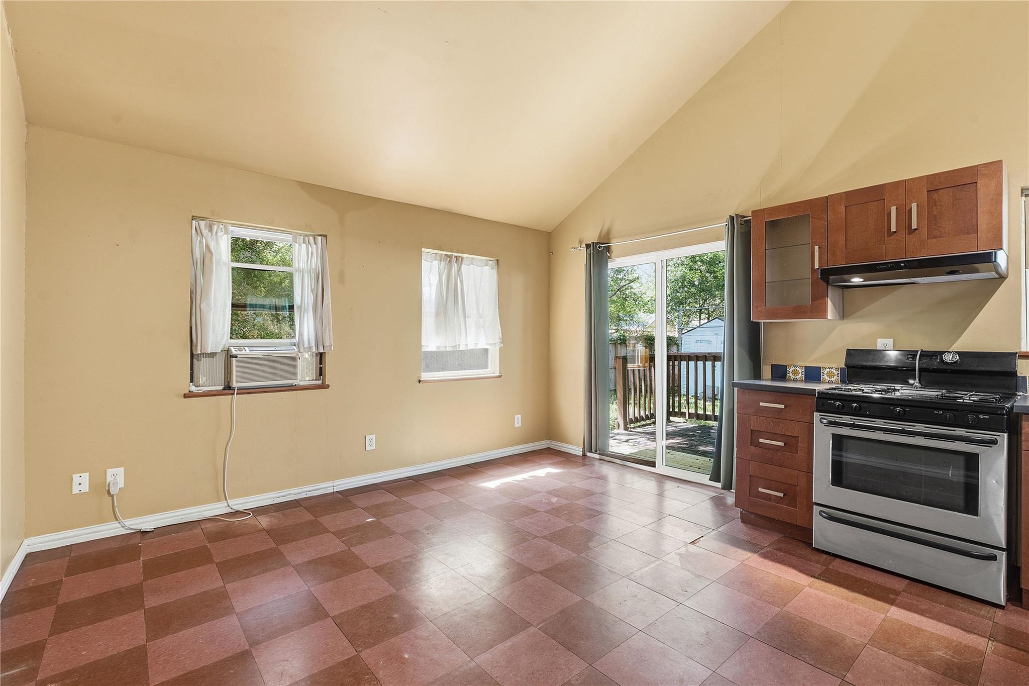 2207 Santa Rita St, Austin, TX 78702