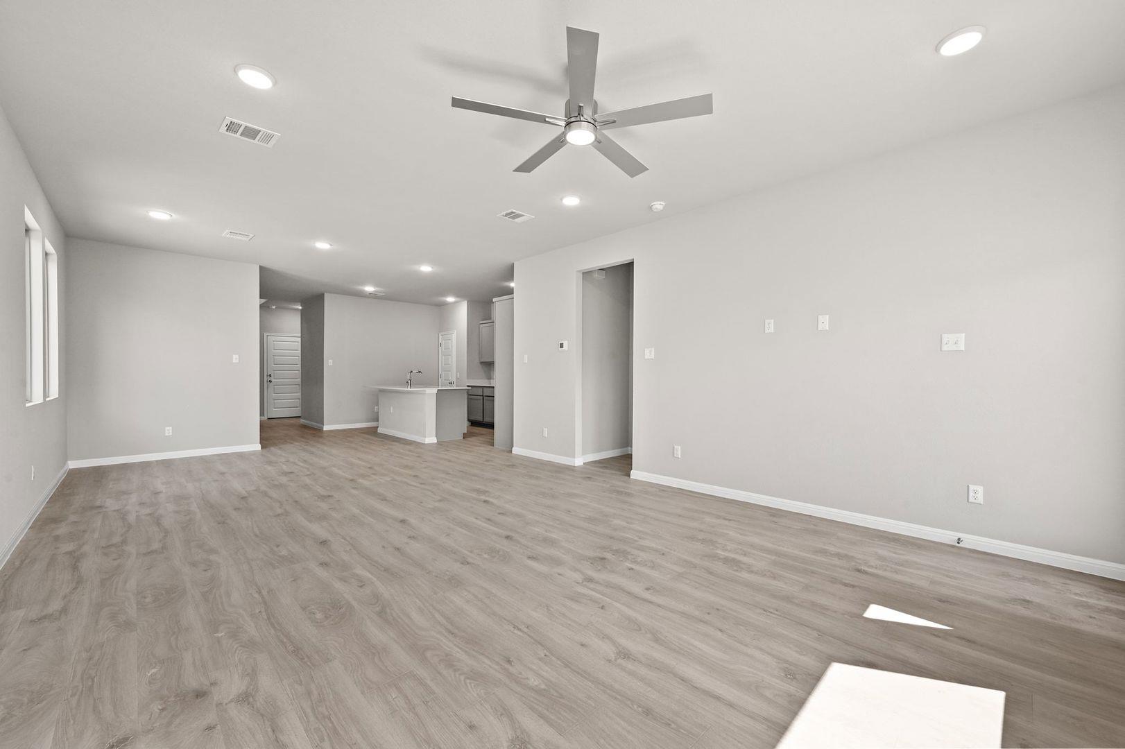 216 Hornet St, Elgin, TX 78621