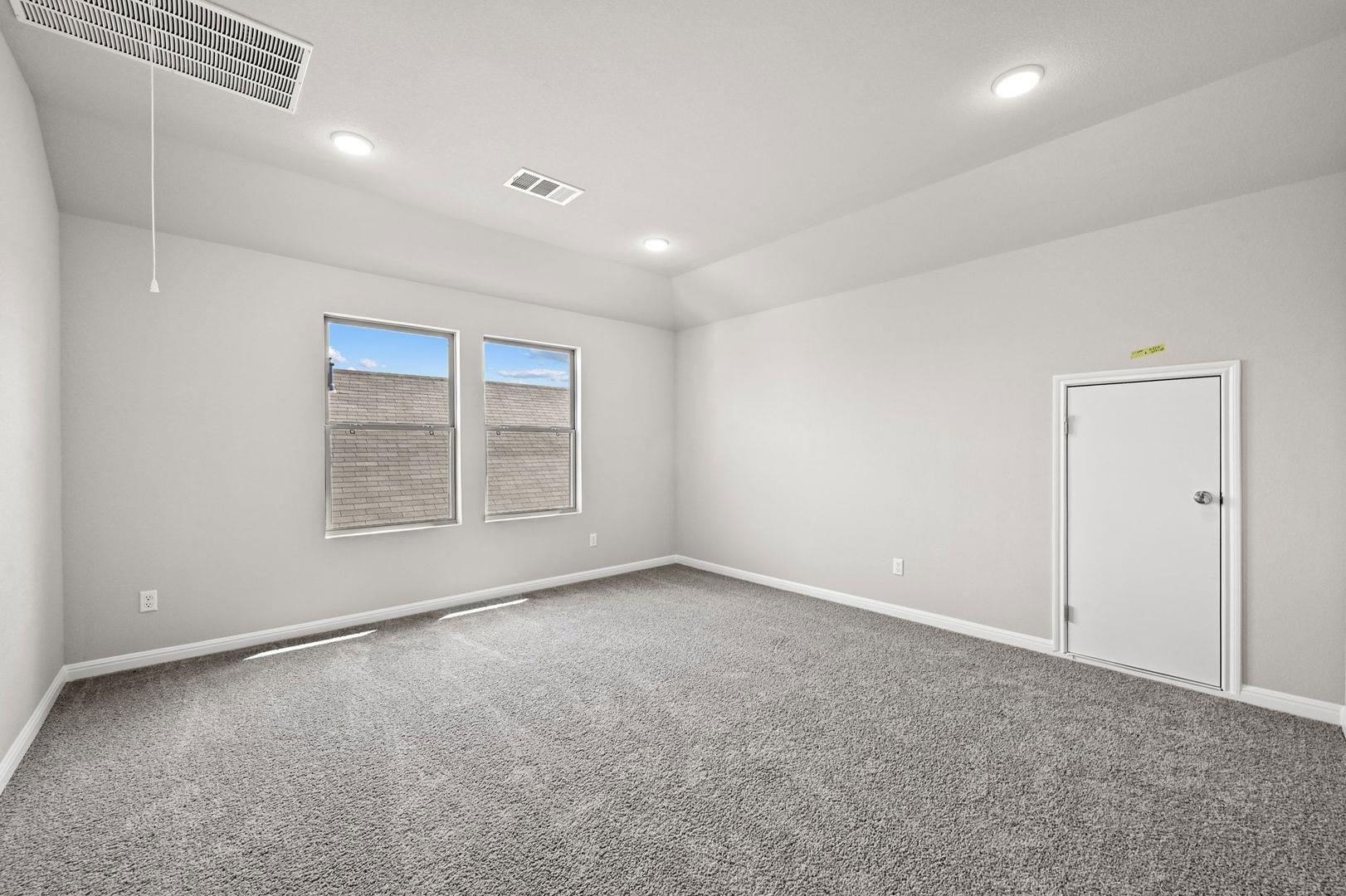 216 Hornet St, Elgin, TX 78621