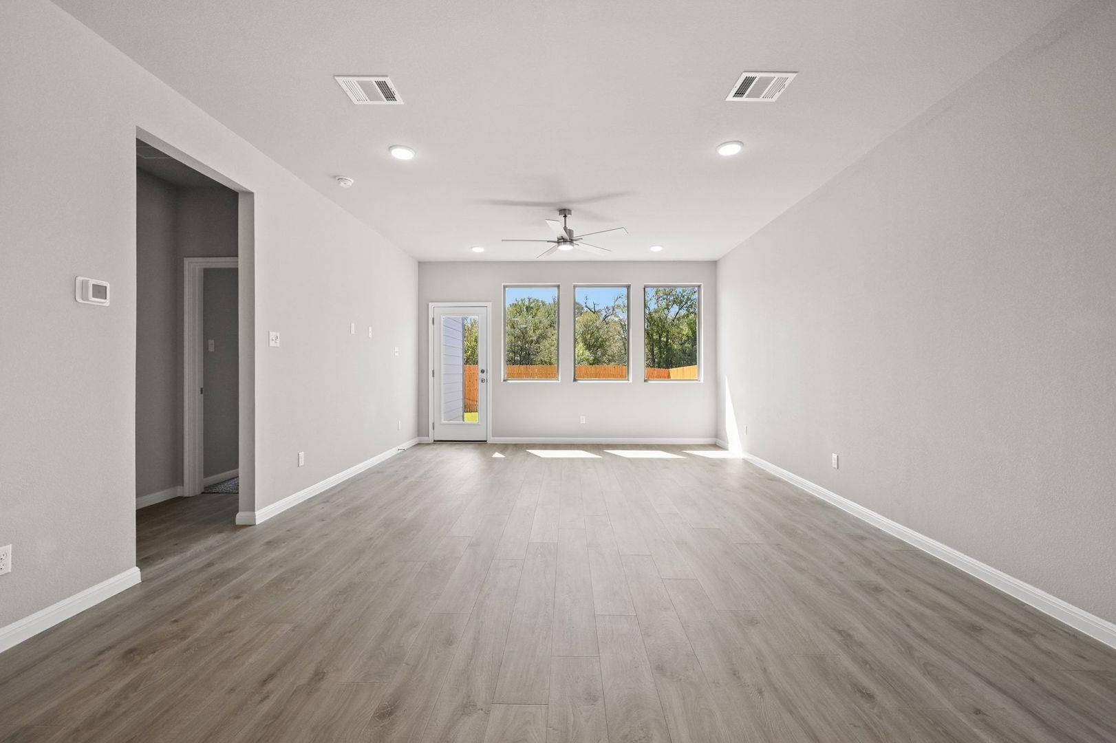 216 Hornet St, Elgin, TX 78621