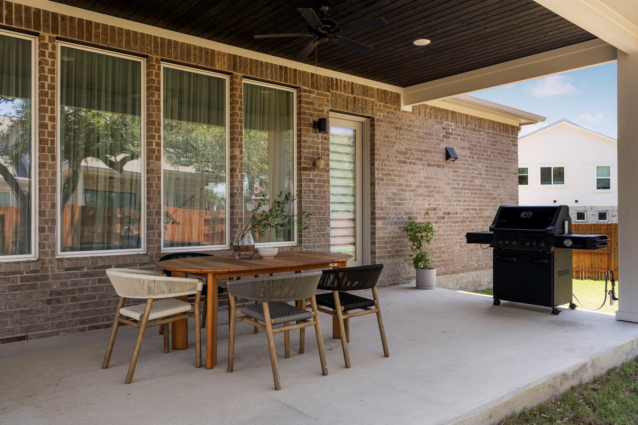 298 Canal Dr, Dripping Springs, TX 78620
