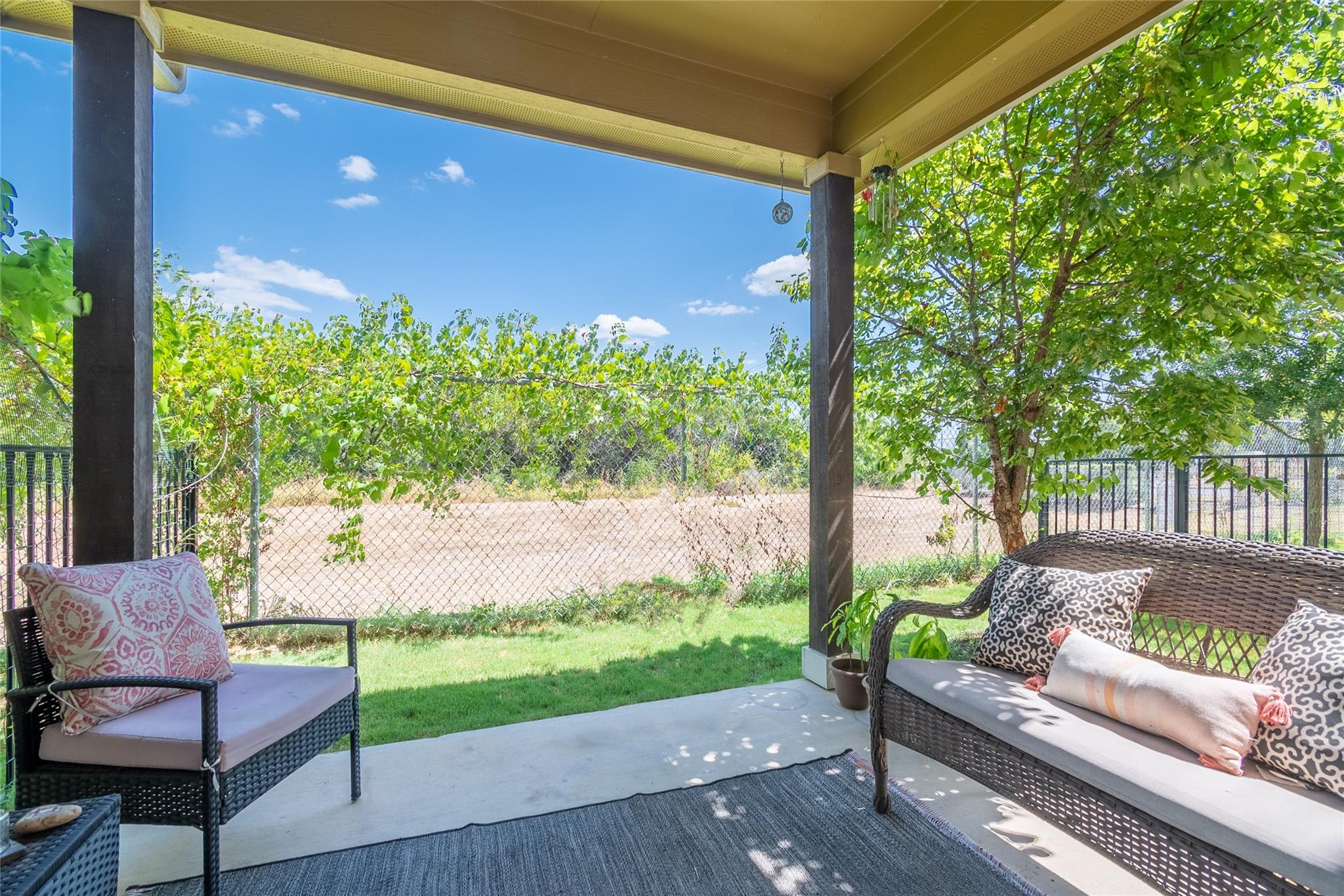 516 E Slaughter Ln # 402, Austin, TX 78744