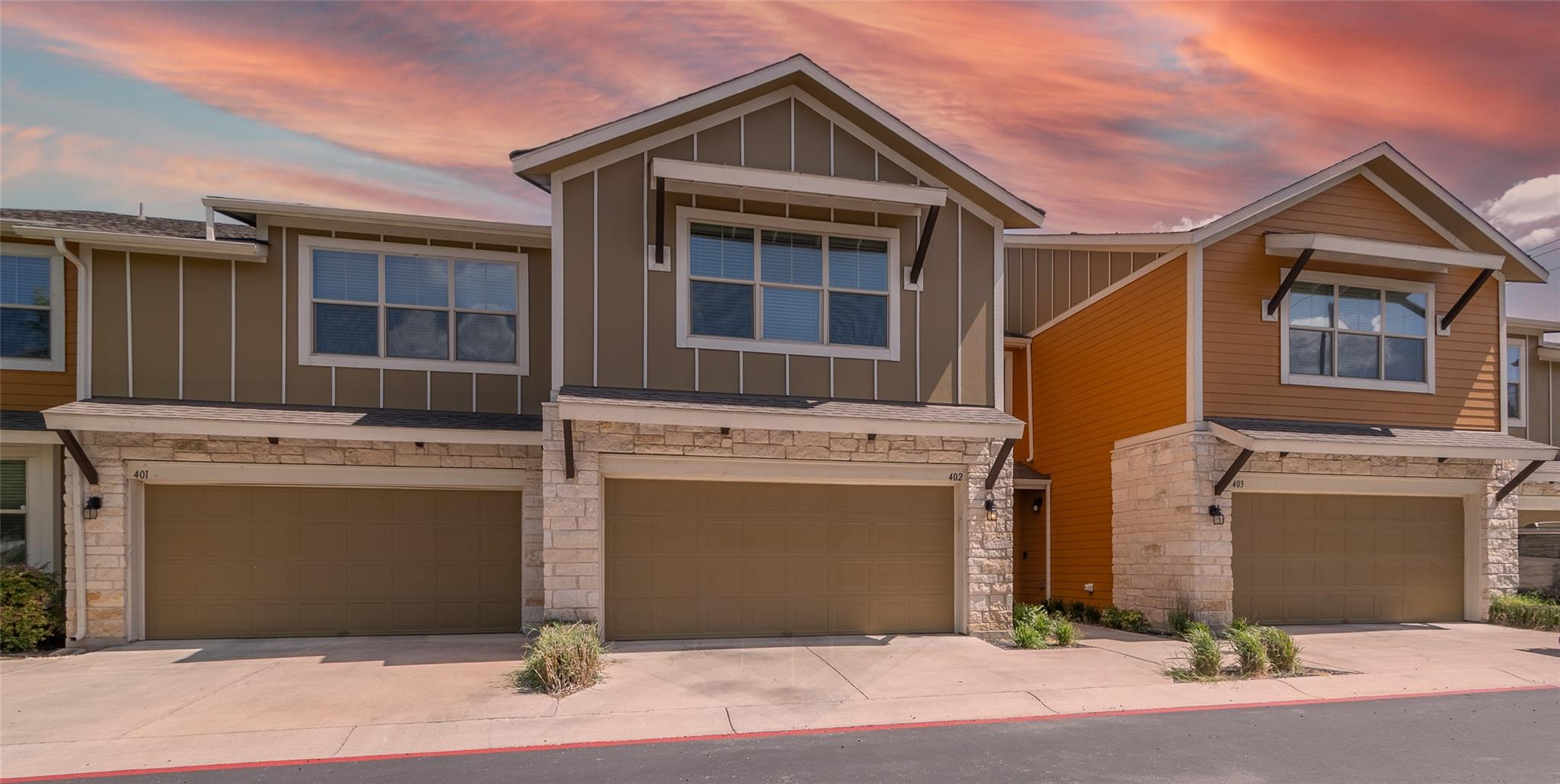 516 E Slaughter Ln # 402, Austin, TX 78744