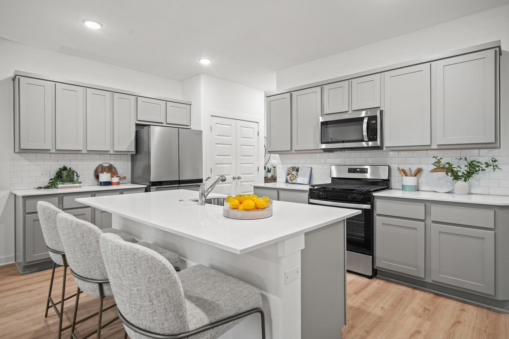 210 Hornet St, Elgin, TX 78621