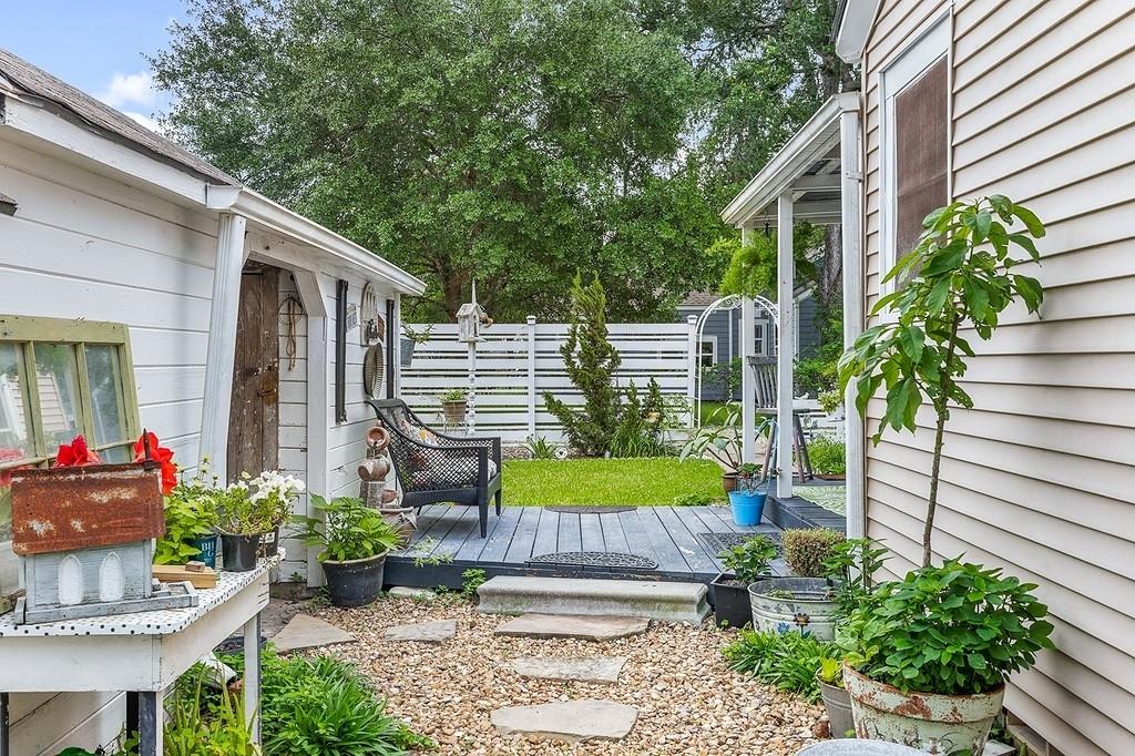 326 Centennial St, Carmine, TX 78932