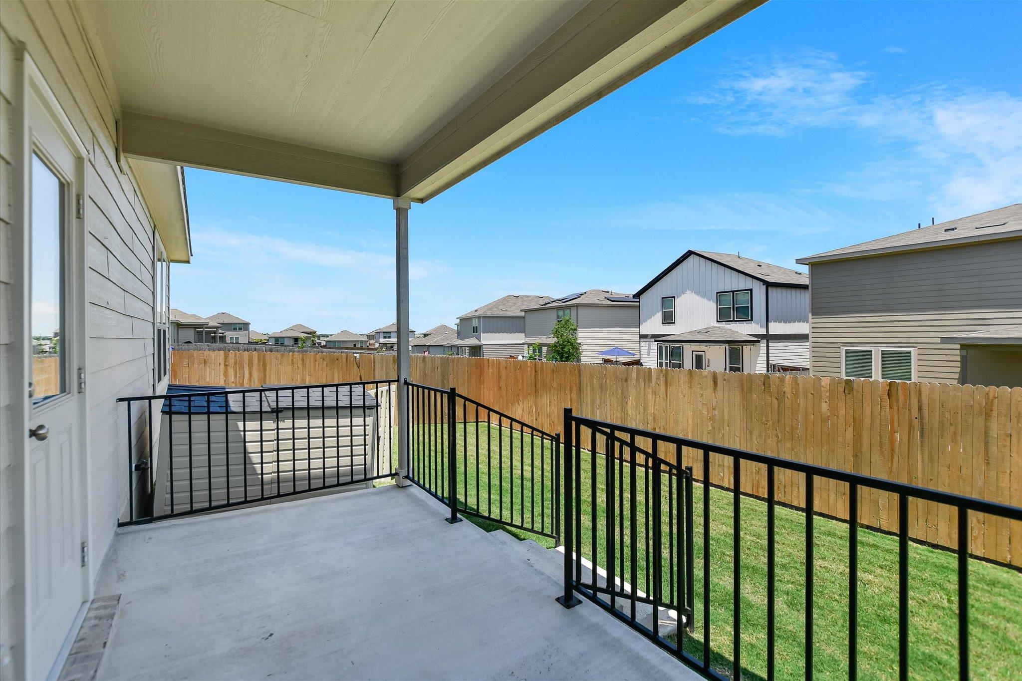 216 The Duke Dr, Jarrell, TX 76537