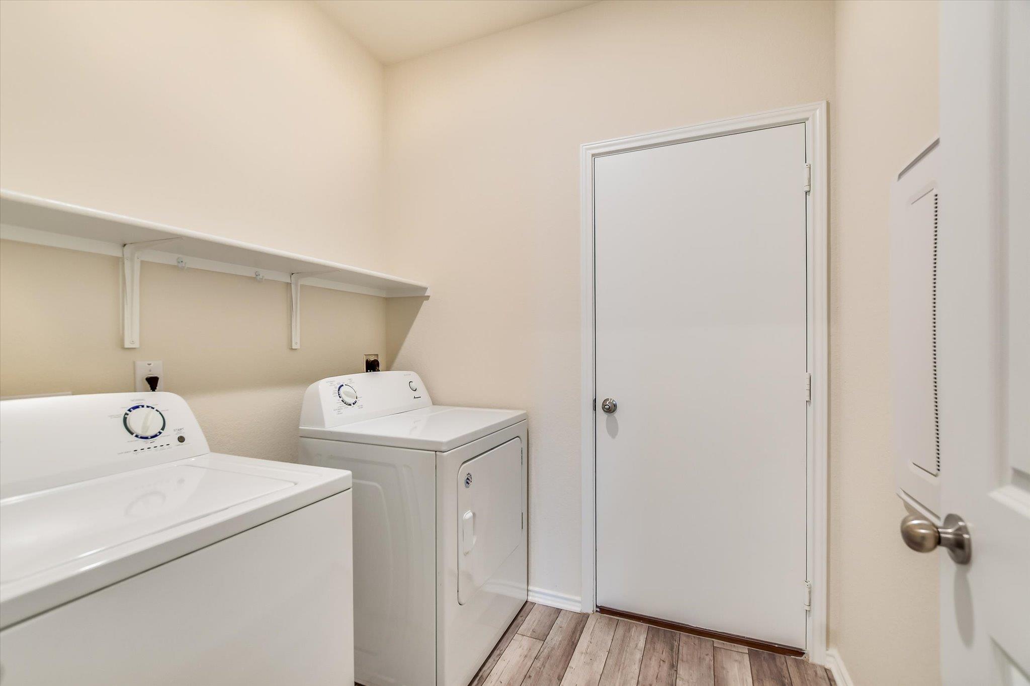 216 The Duke Dr, Jarrell, TX 76537
