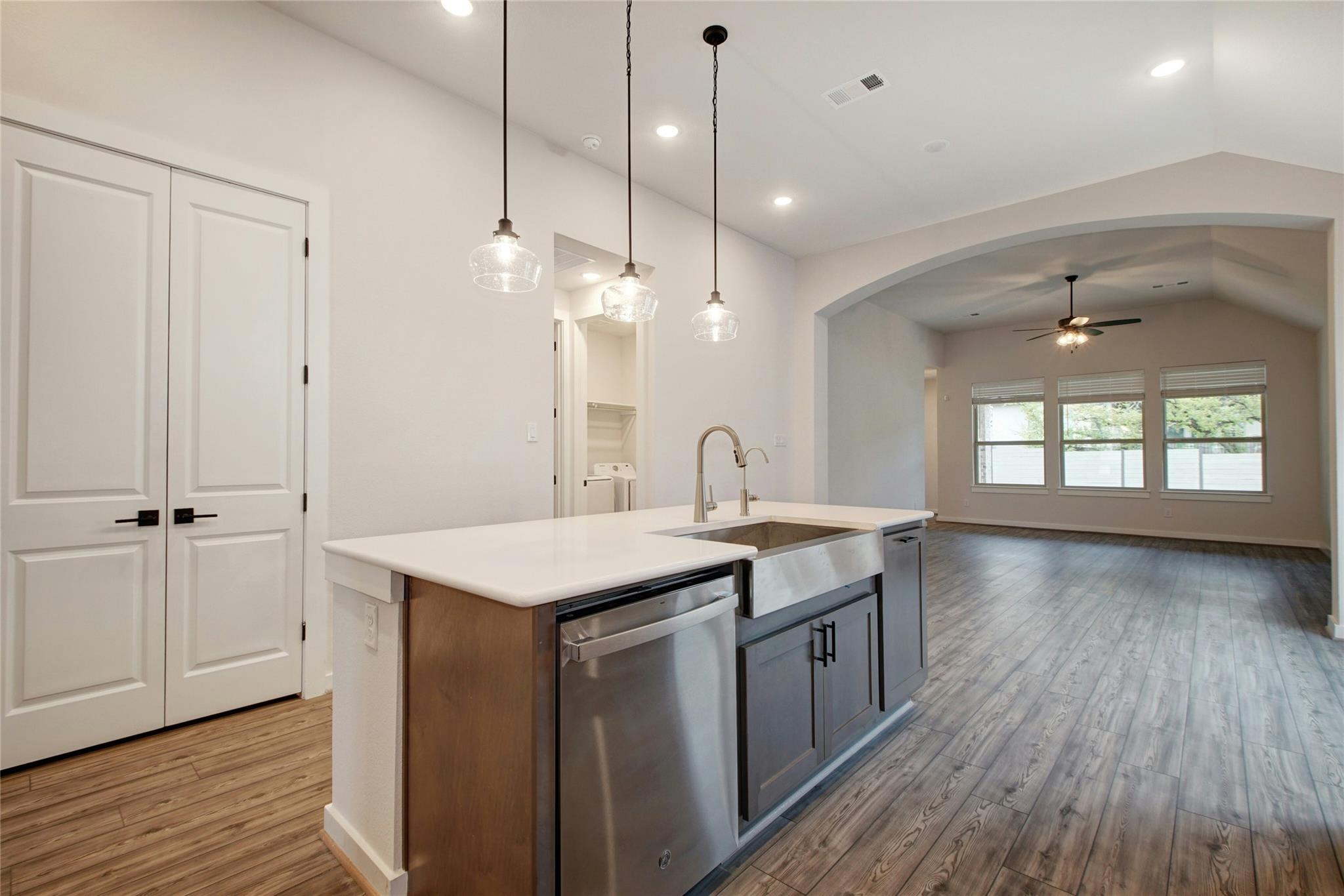 633 Pecan Bottom Trl, Georgetown, TX 78628