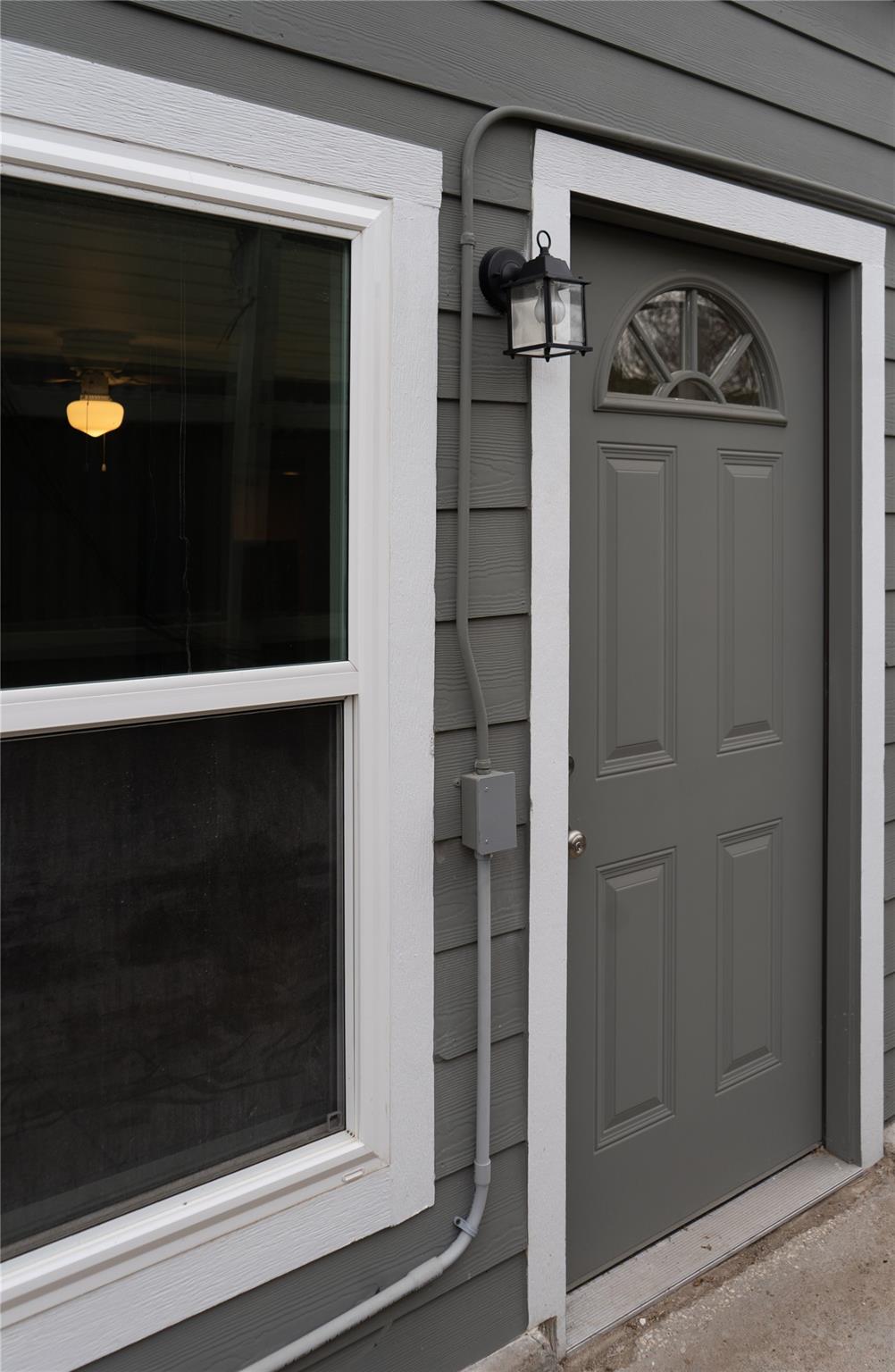 97 Anthony St # B, Austin, TX 78702