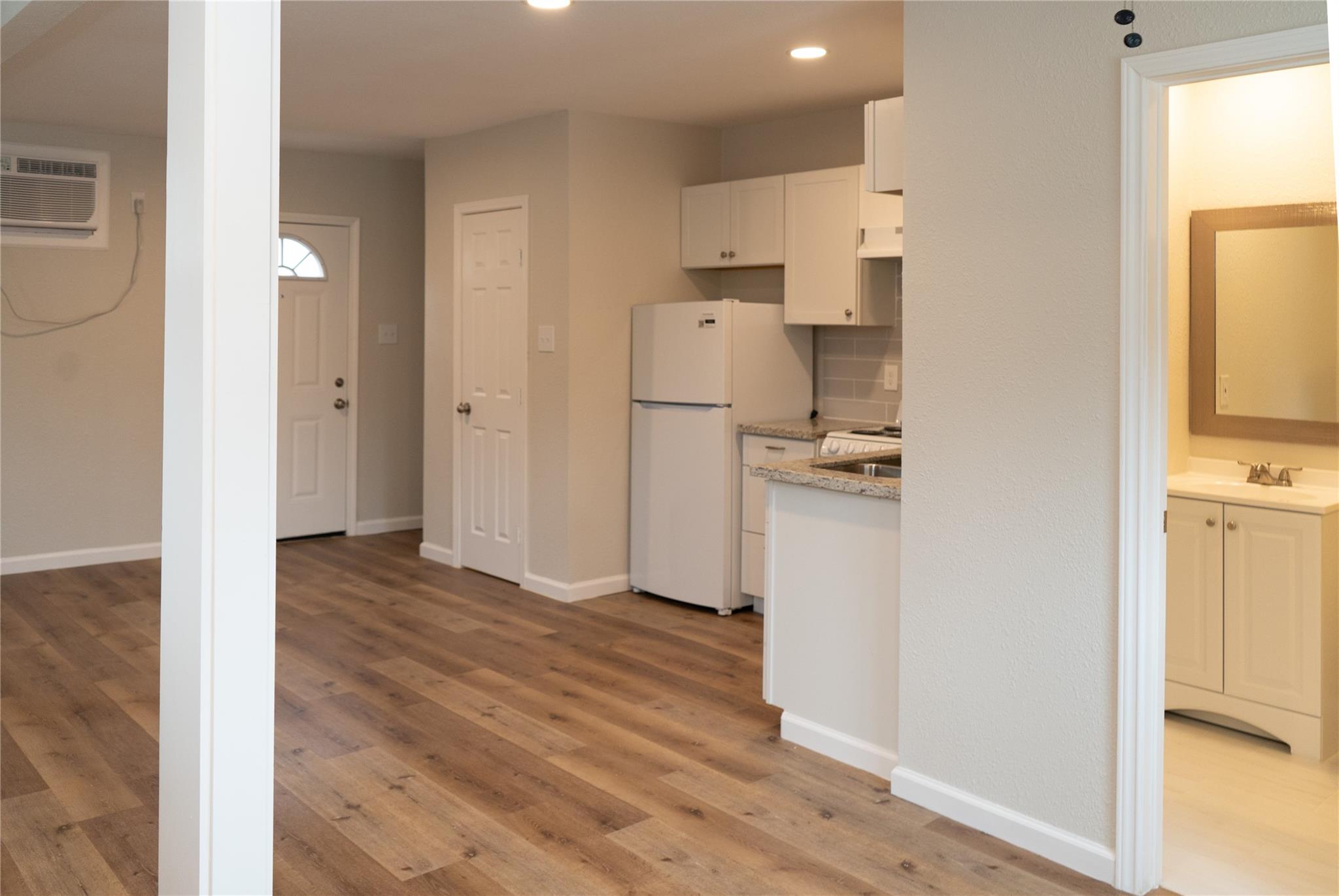 97 Anthony St # B, Austin, TX 78702