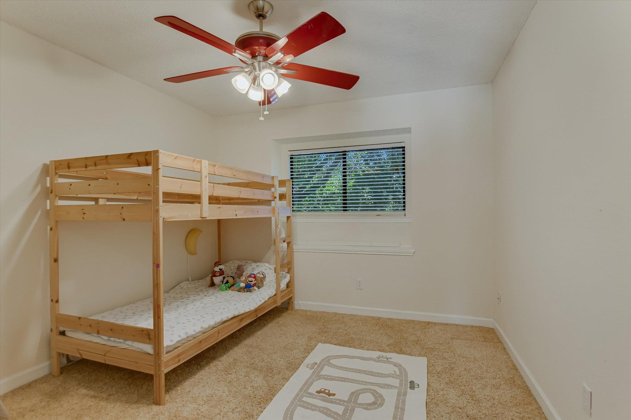 1104 Crestview St, Round Rock, TX 78681