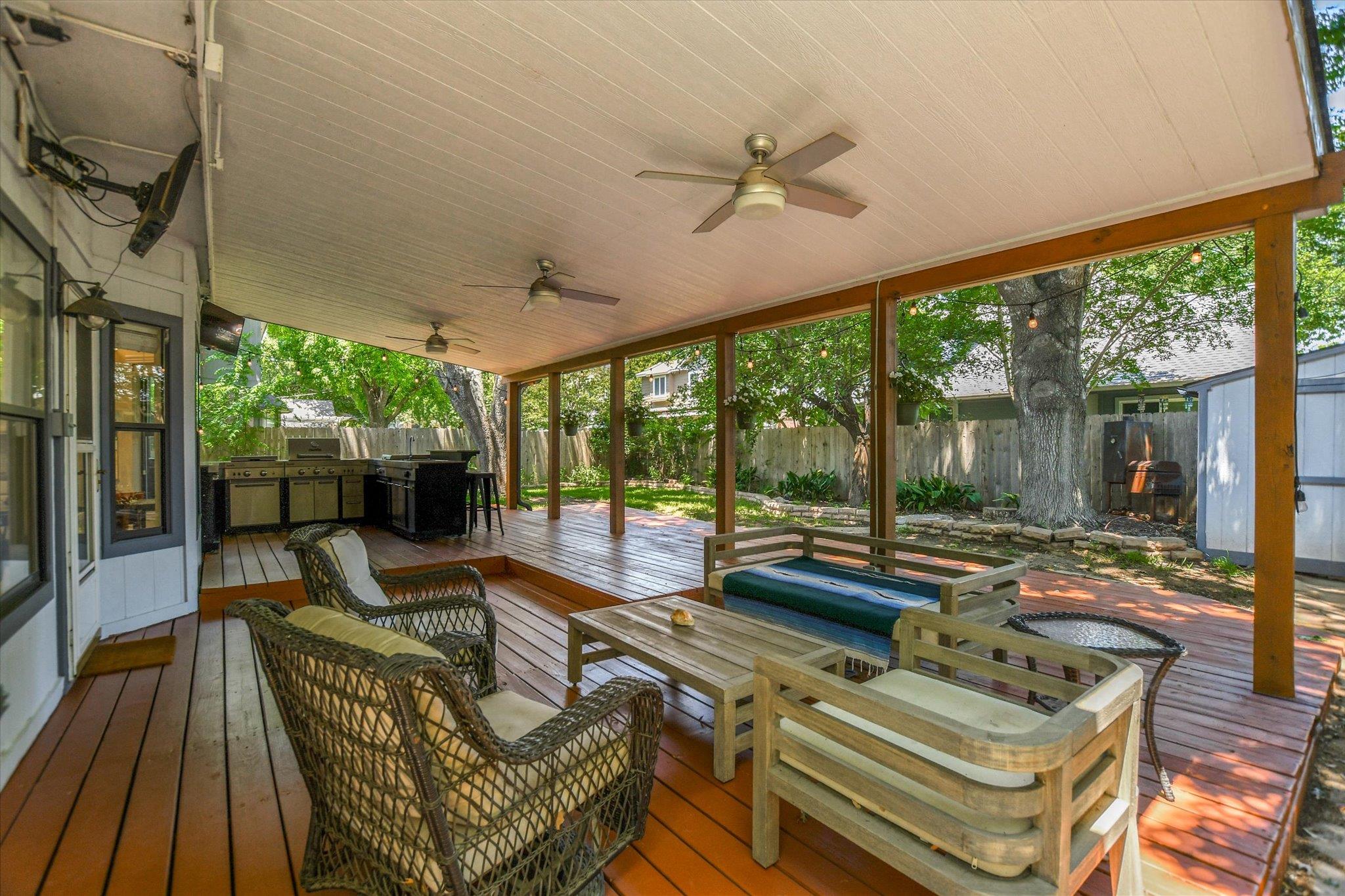 1104 Crestview St, Round Rock, TX 78681