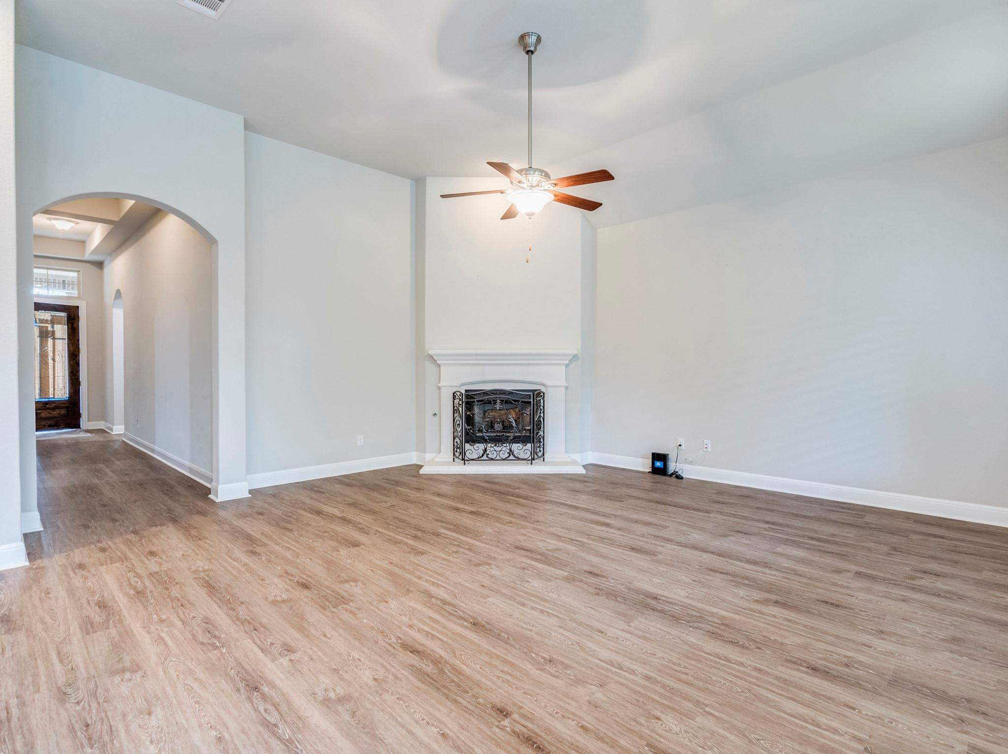 836 Richardson Ln, Leander, TX 78641