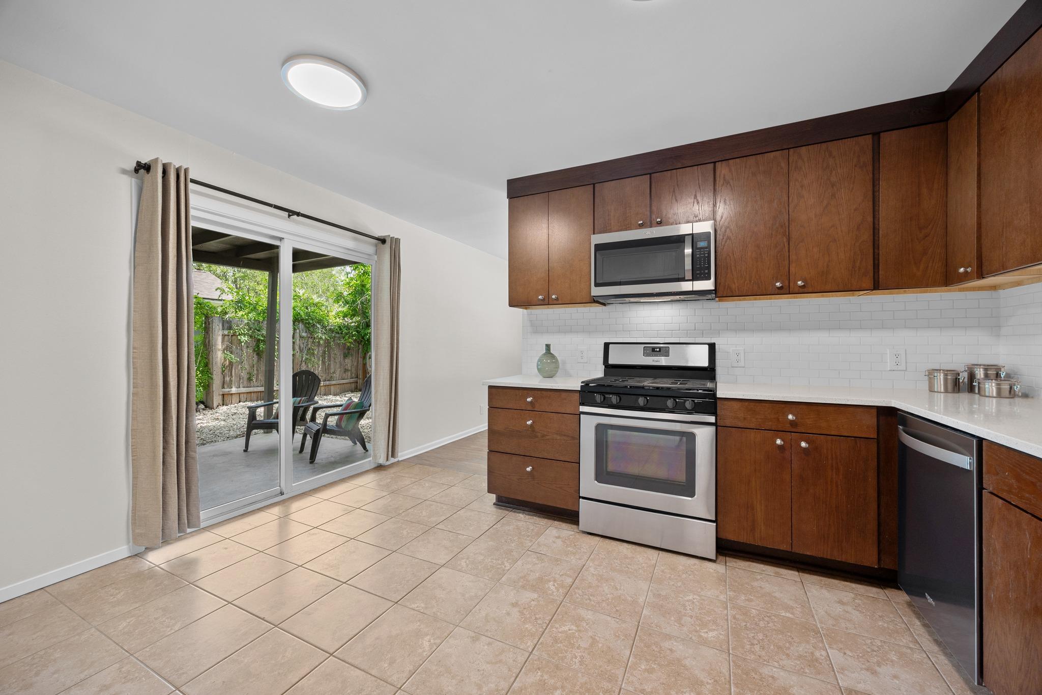 8600 Hathaway Dr, Austin, TX 78757