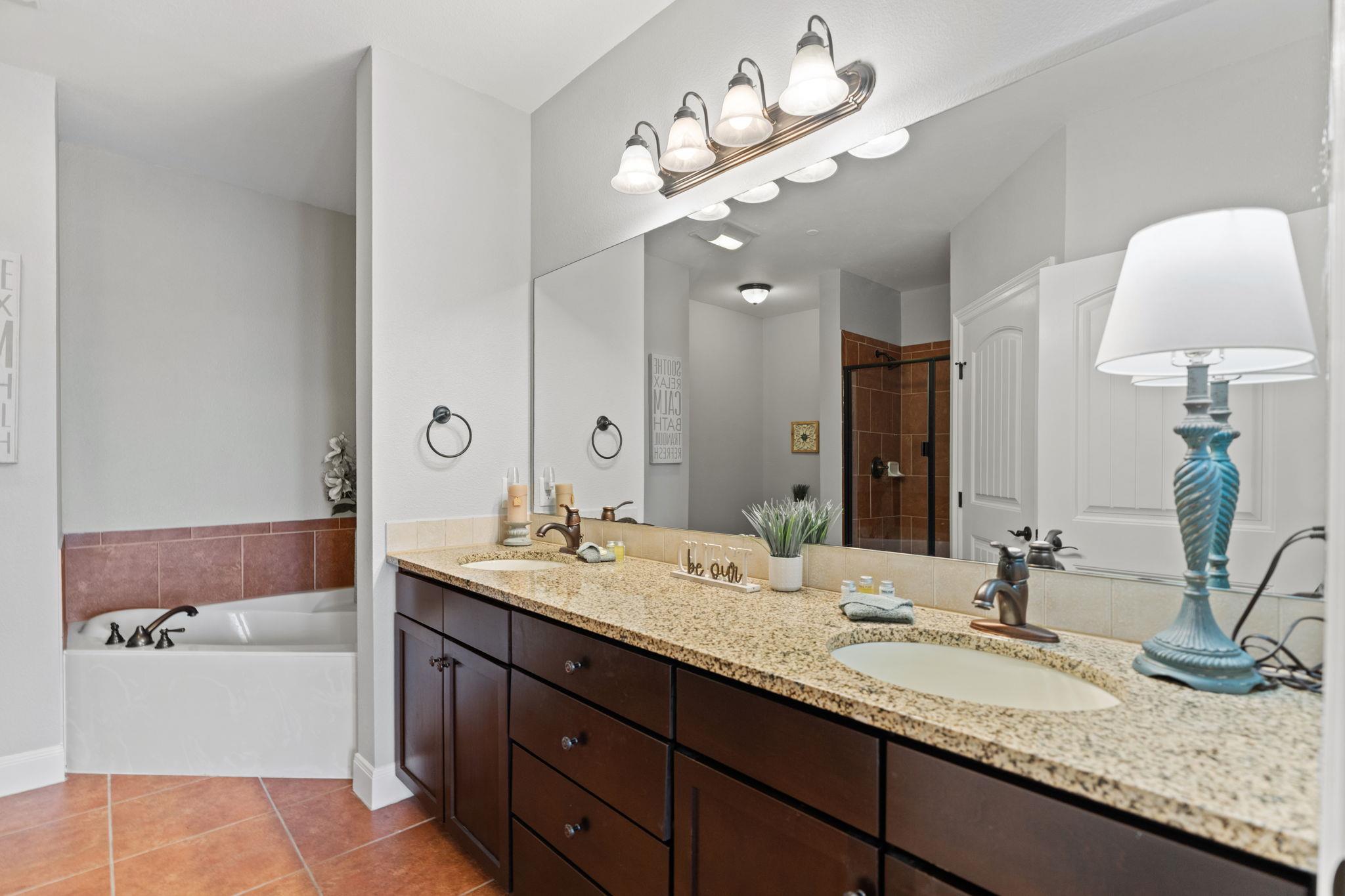 98 Island Dr # 34, Horseshoe Bay, TX 78657