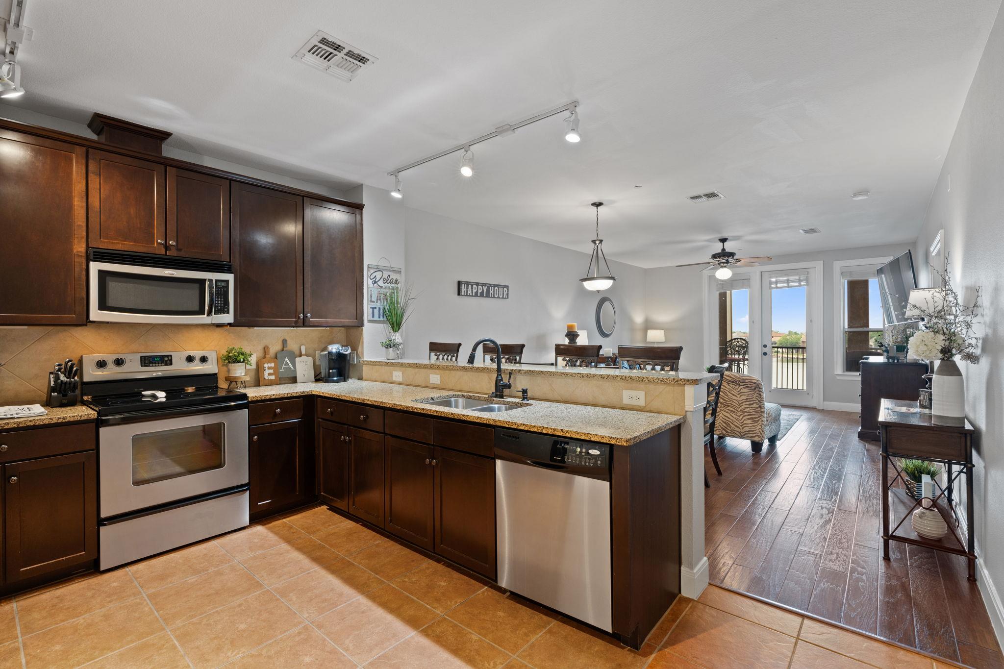 98 Island Dr # 34, Horseshoe Bay, TX 78657