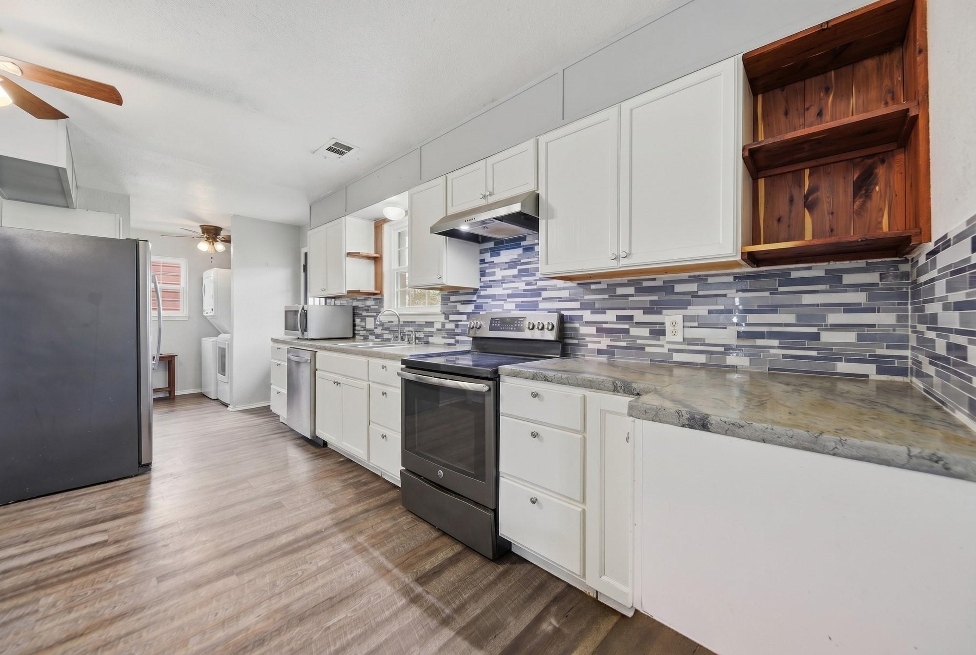 1689 Fm 2104, Paige, TX 78659