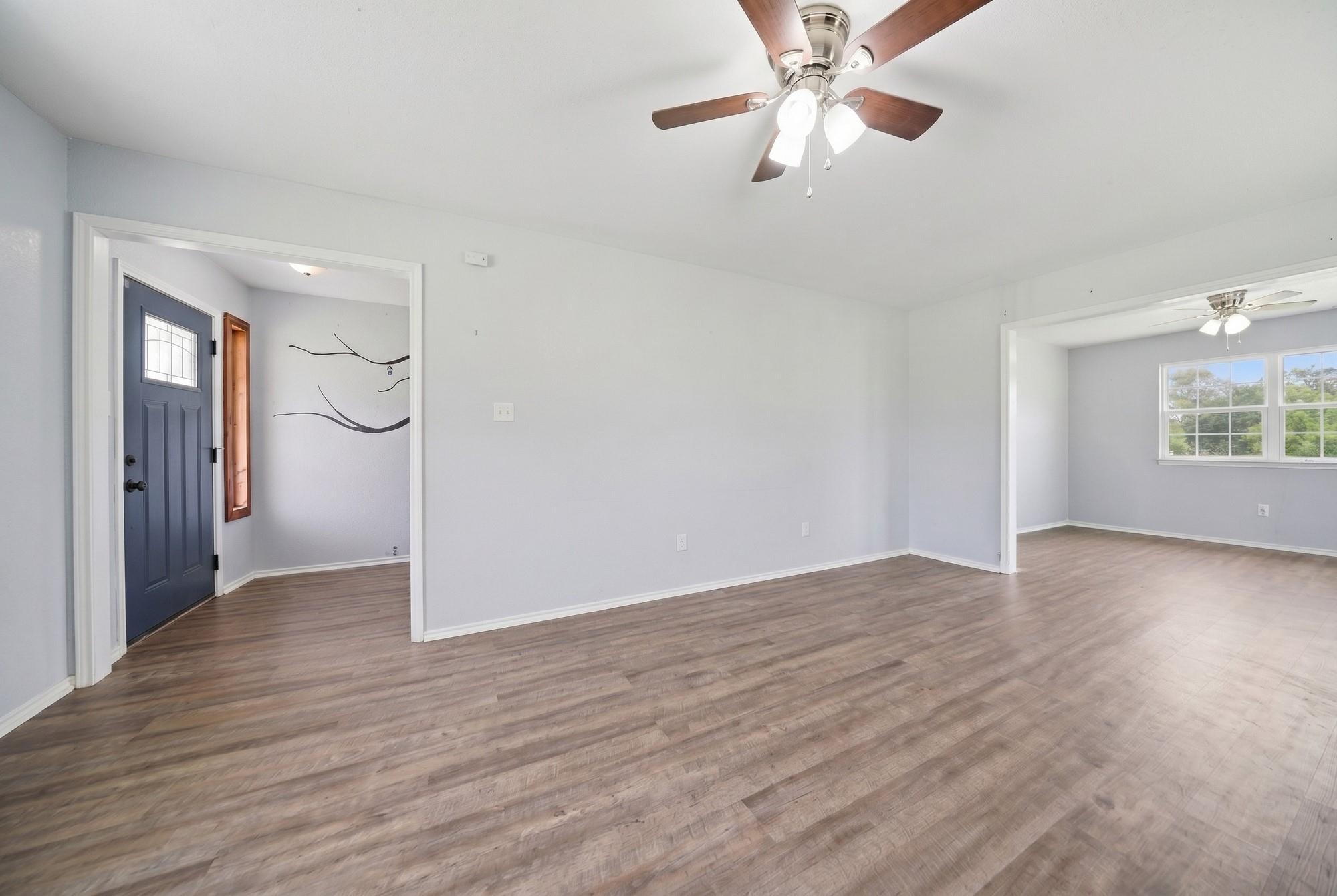 1689 Fm 2104, Paige, TX 78659