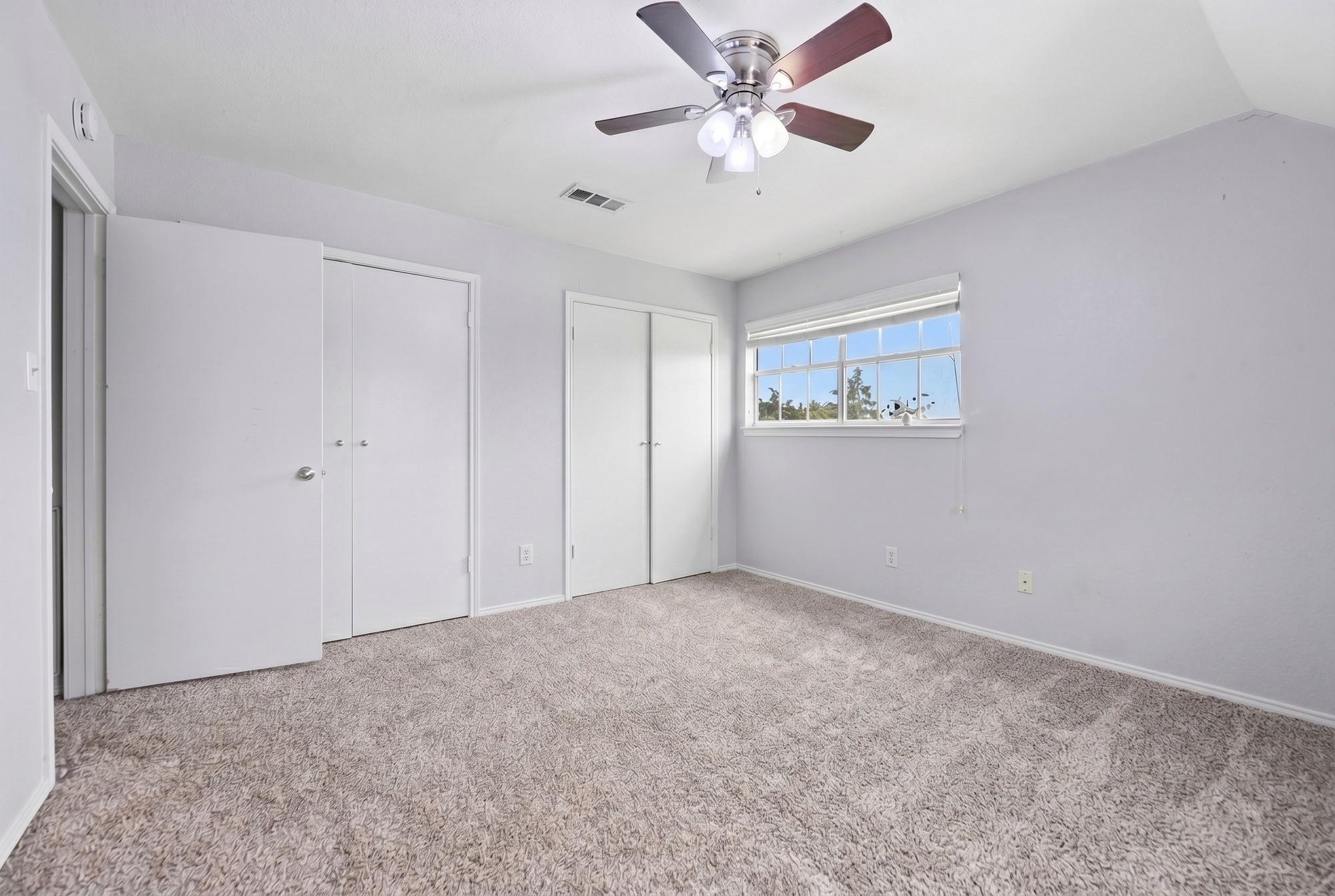 1689 Fm 2104, Paige, TX 78659