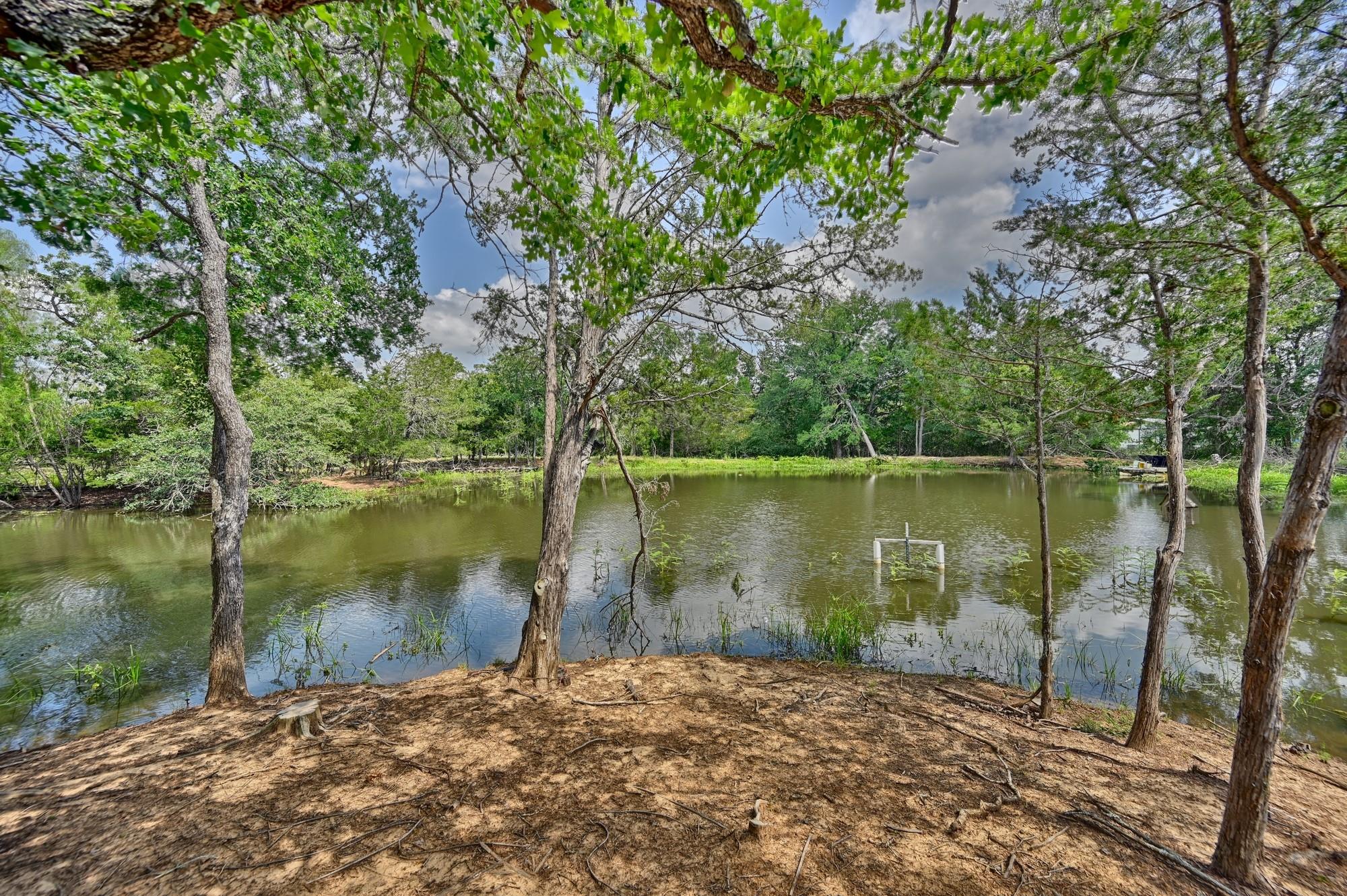 1689 Fm 2104, Paige, TX 78659