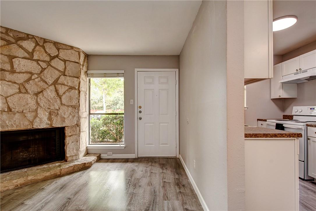 4307 S 1st St # 108, Austin, TX 78745