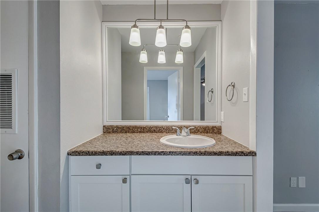 4307 S 1st St # 108, Austin, TX 78745