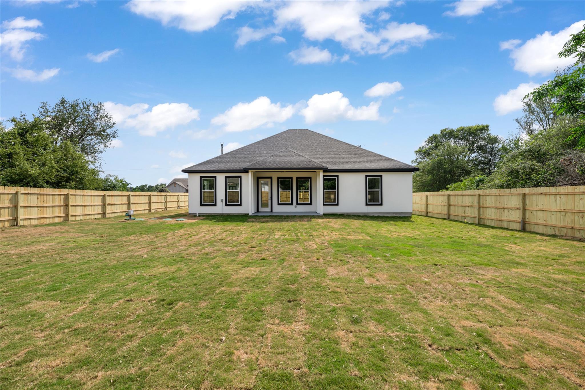 136 Waimanalo Ln, Bastrop, TX 78602