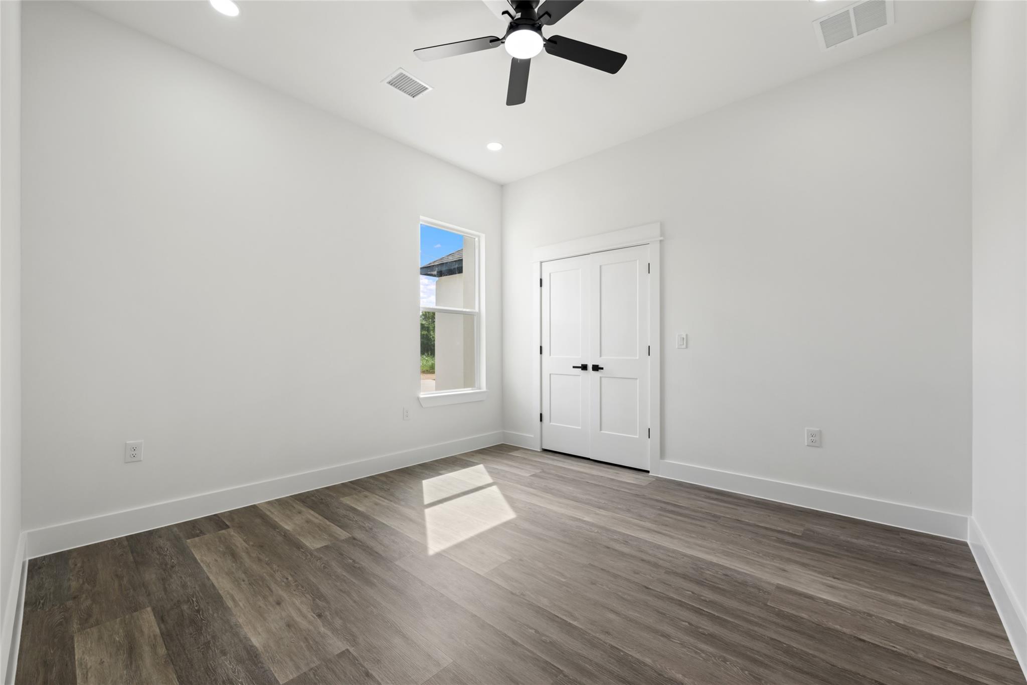 136 Waimanalo Ln, Bastrop, TX 78602