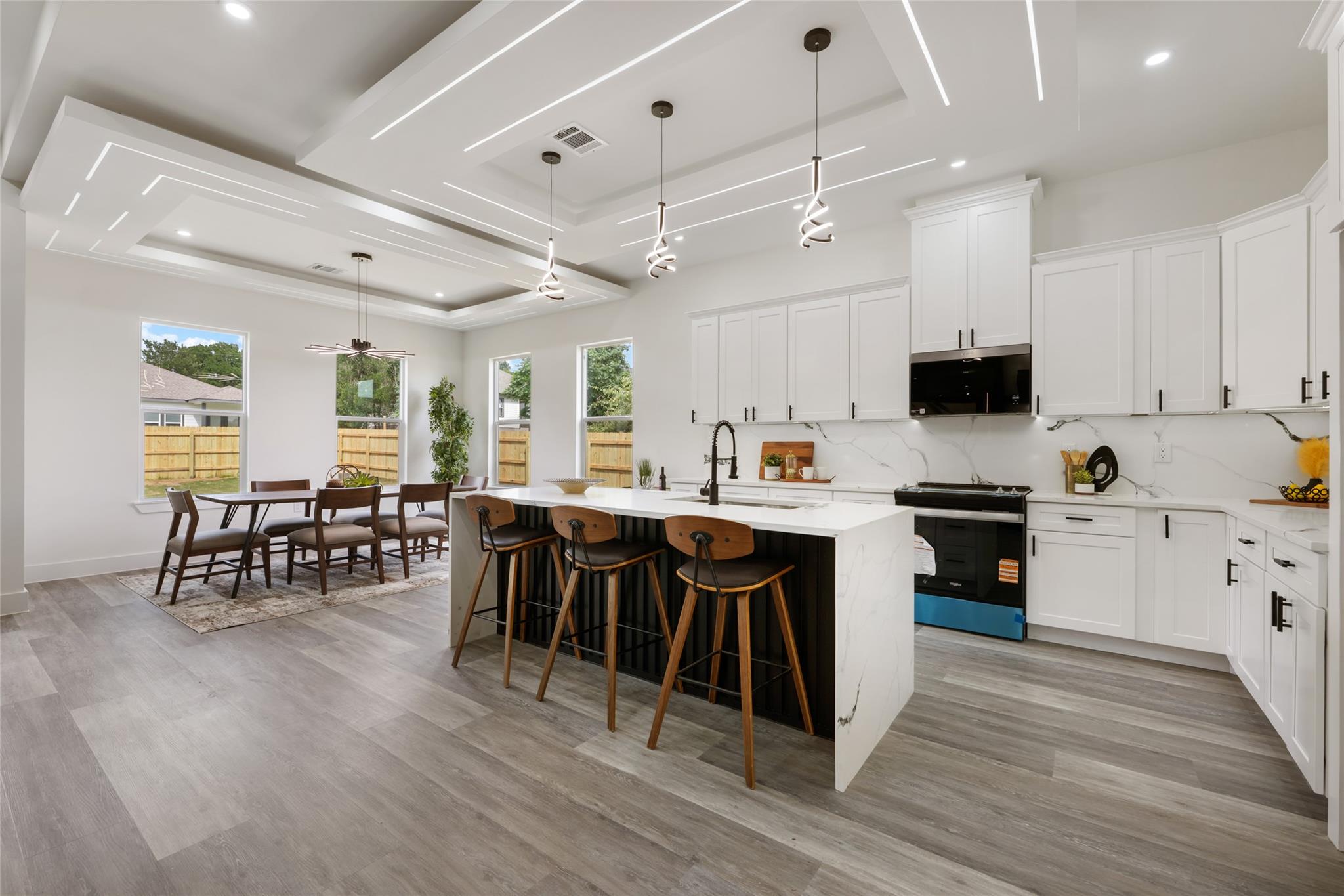 136 Waimanalo Ln, Bastrop, TX 78602