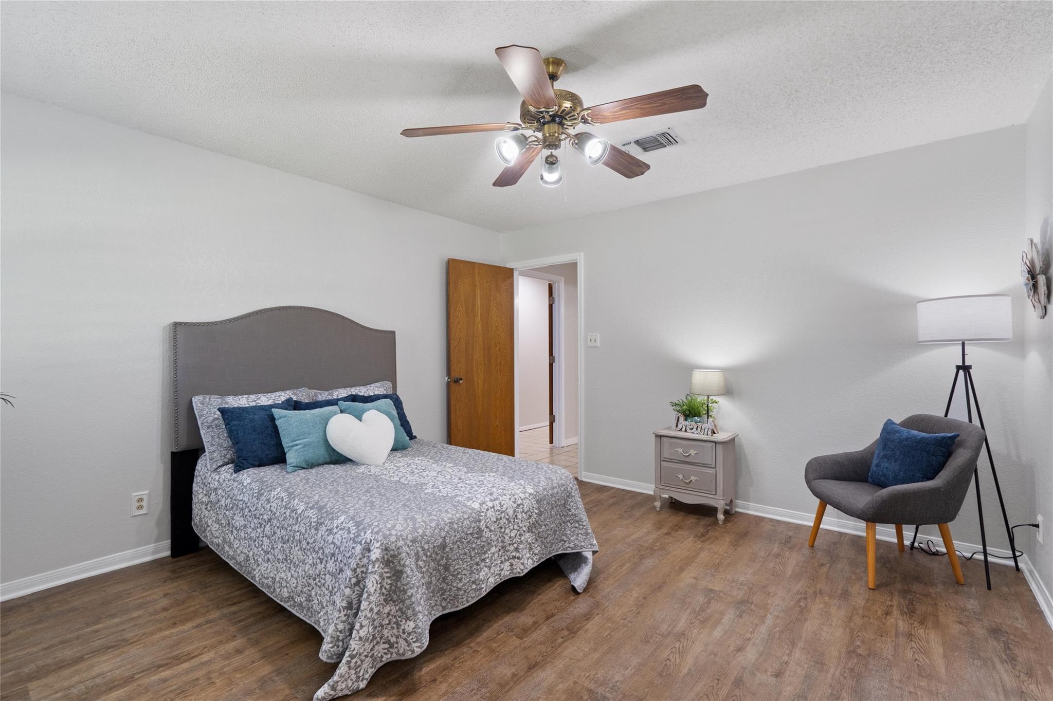 6448 River Oaks Dr, Kingsland, TX 78639