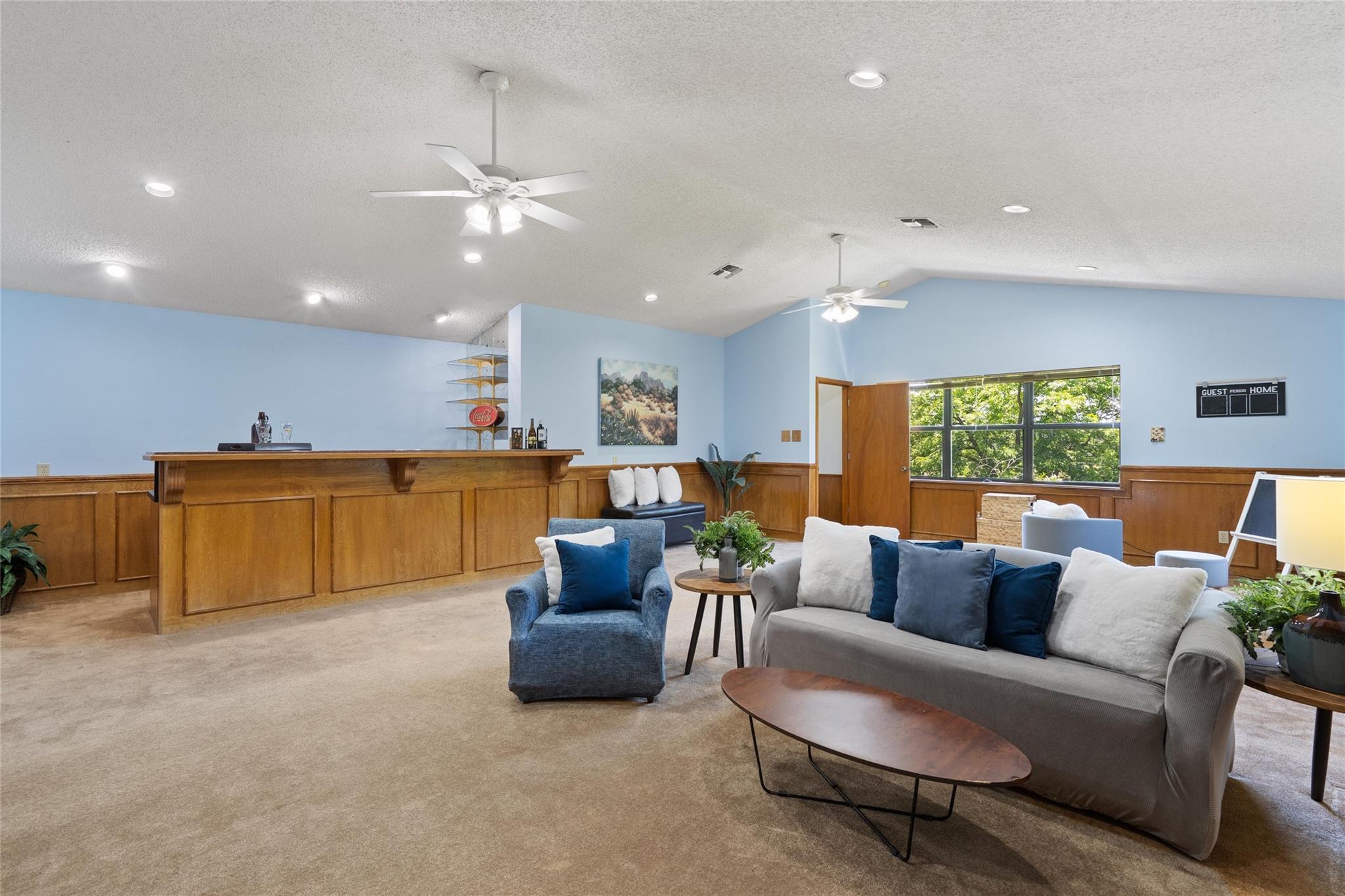6448 River Oaks Dr, Kingsland, TX 78639