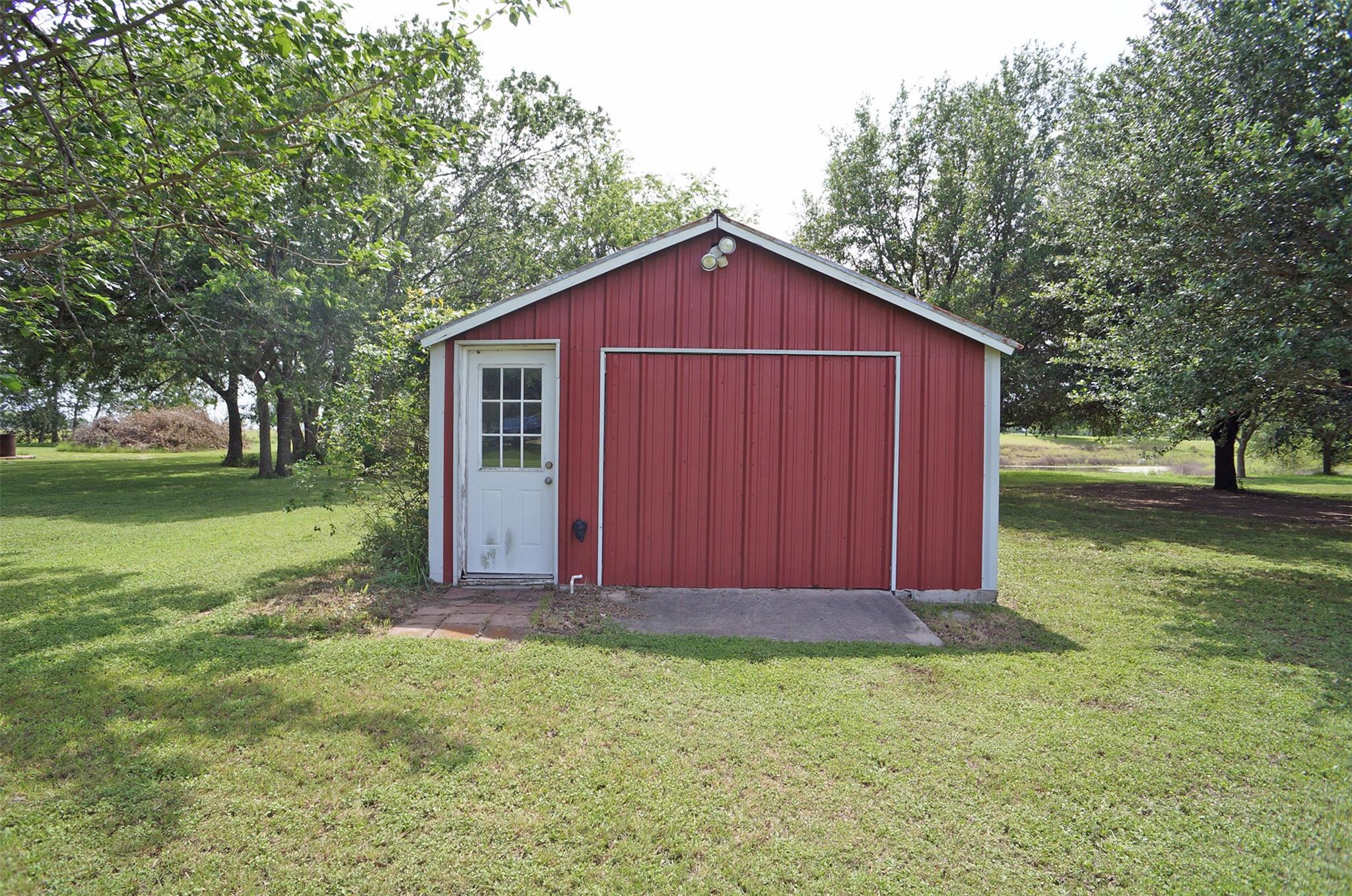 1610 County Road 463, Elgin, TX 78621