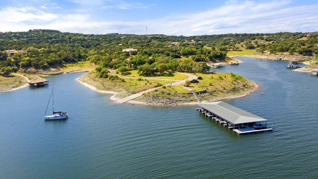 104 S Angel Light Dr, Spicewood, TX 78669